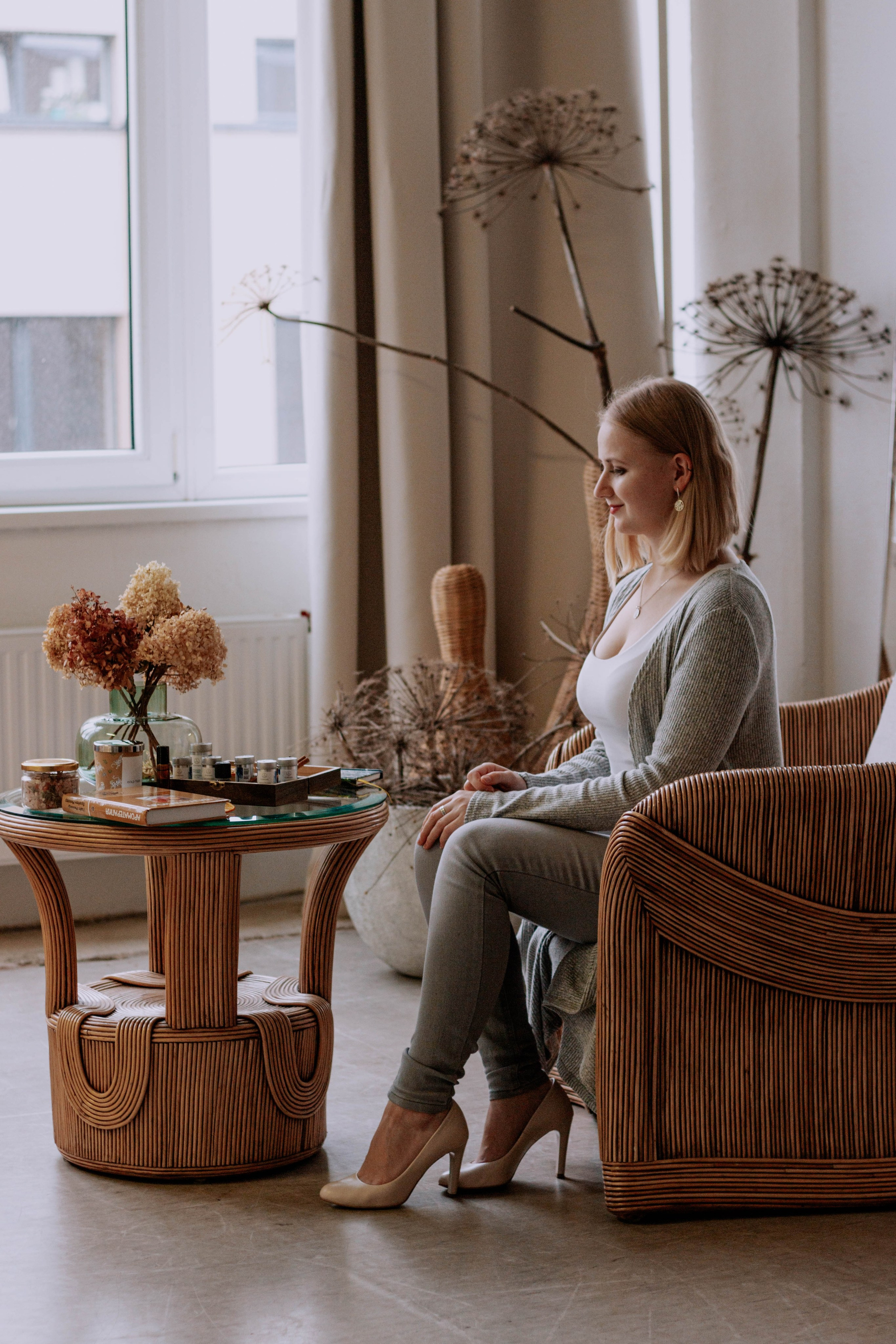 Алиса — Ароматерапевт. Бережно сохраняю ваши чувства и истории на своих фотографиях