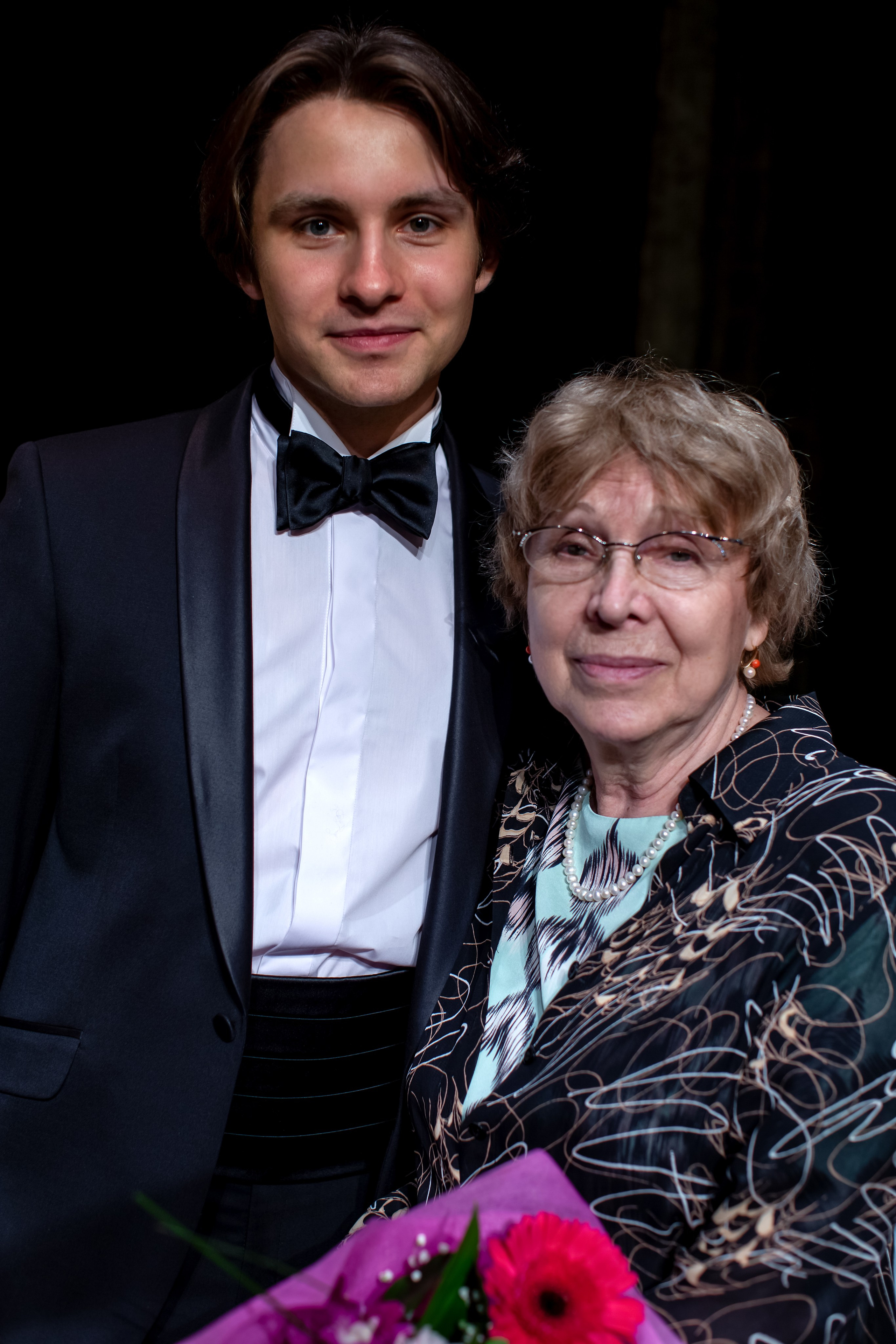 Репортаж -Выпускной. Портретный Студийный и уличный фотограф Москва. Индивидуальные, Семейные, Беременность, Будуар, Каталог, контент съемки для блога и бизнеса