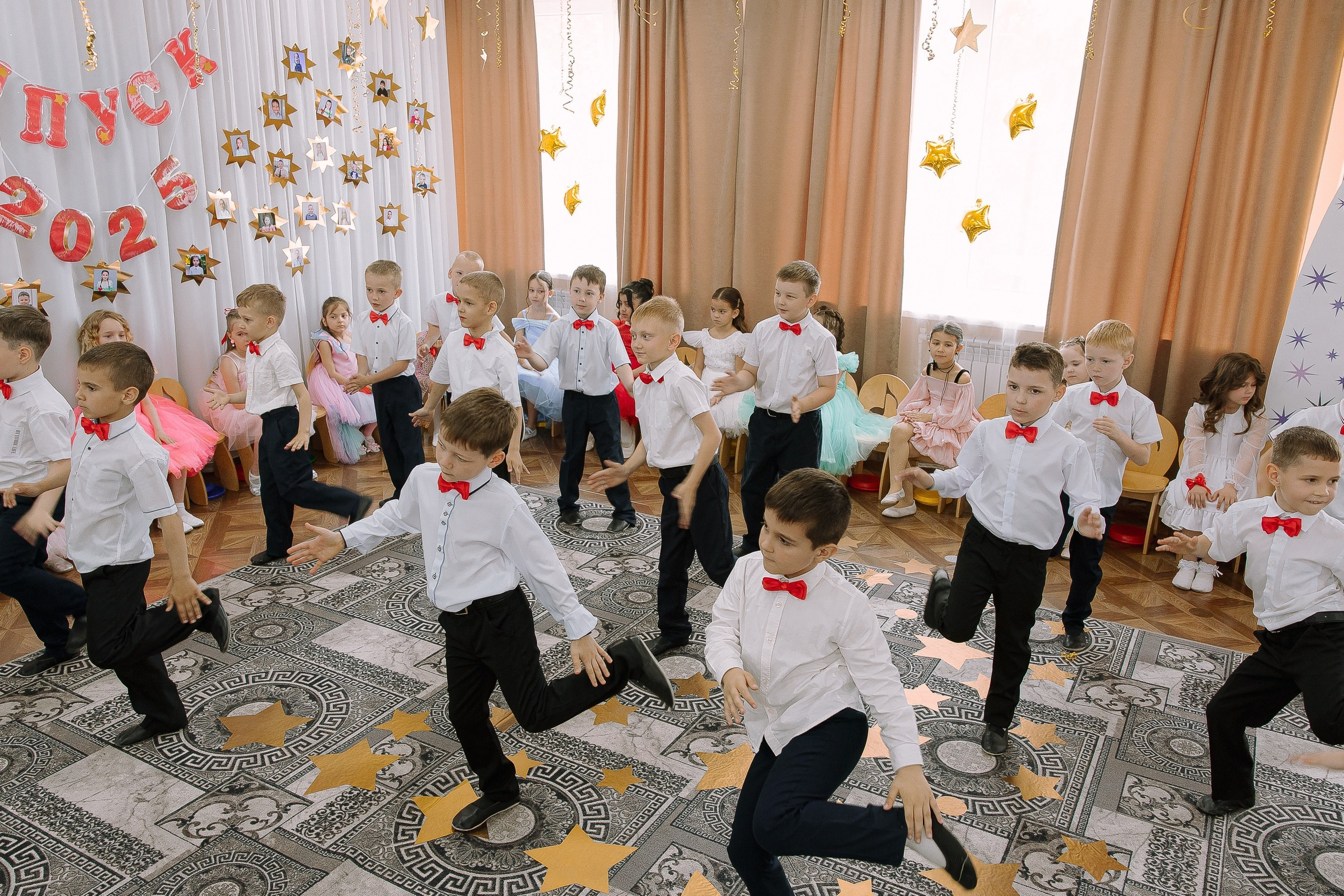 Выпускной в ДС 26. Выпускные альбомы Натальи Бутко: Новороссийск, Анапа, Геленджик