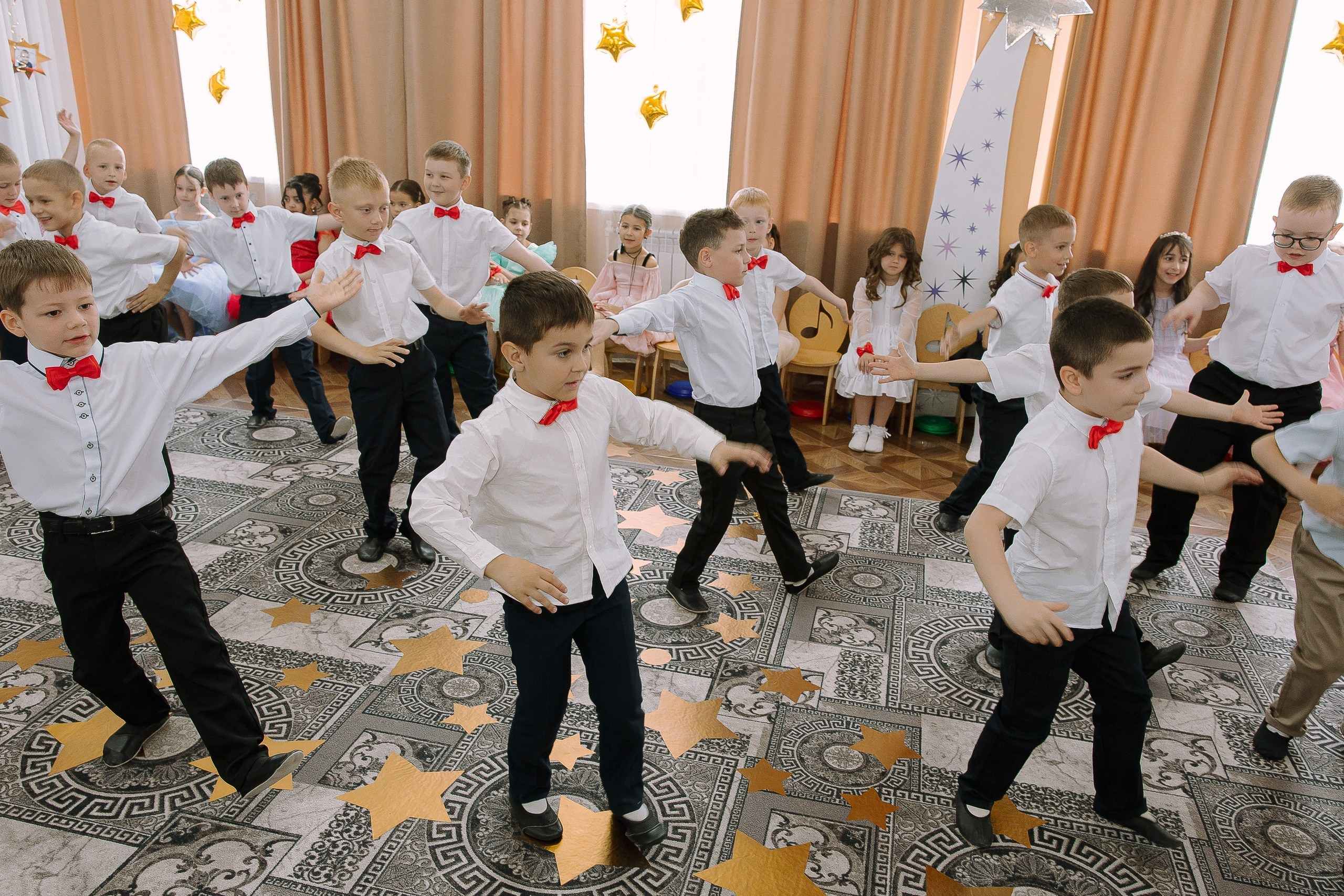 Выпускной в ДС 26. Выпускные альбомы Натальи Бутко: Новороссийск, Анапа, Геленджик