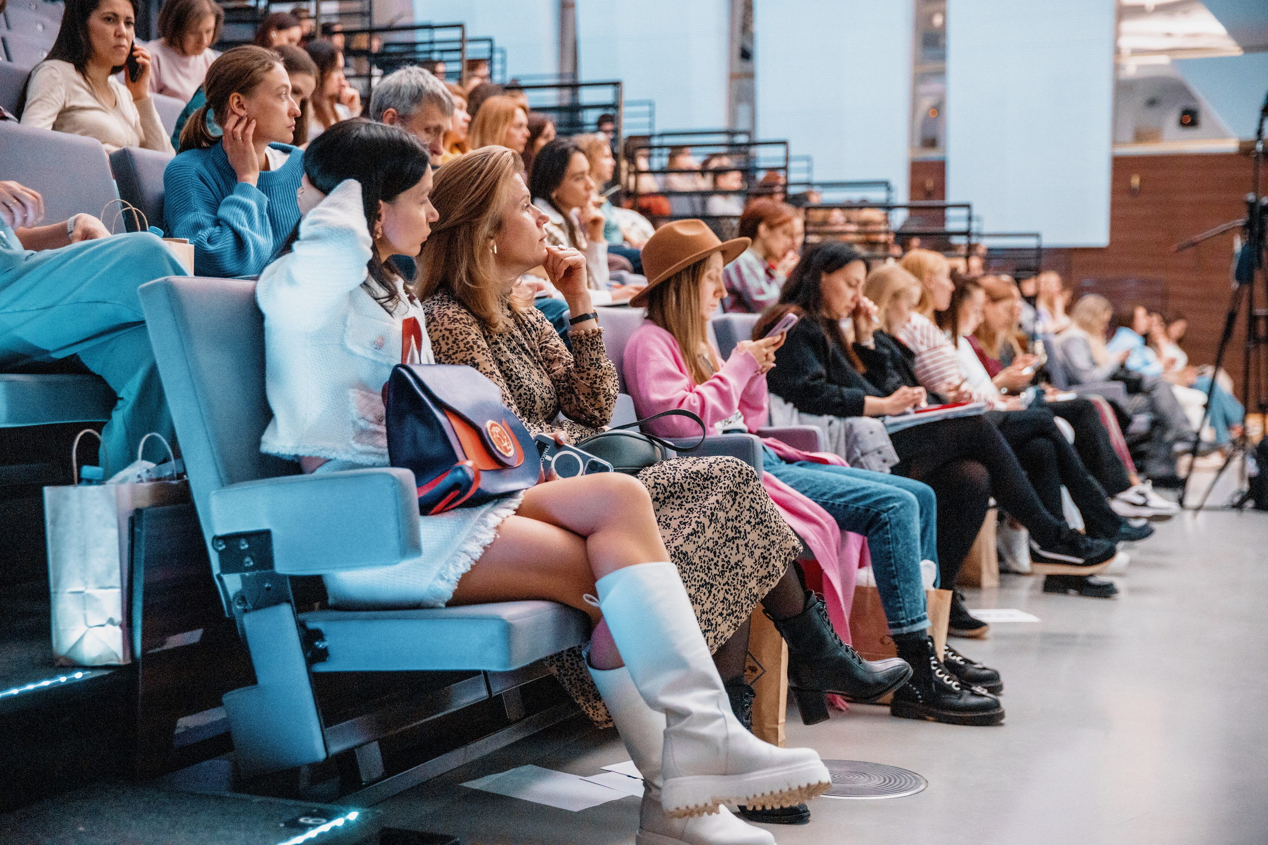 Конференция для мам. Репортажный и портретный фотограф в Екатеринбурге Гизатуллин Марат