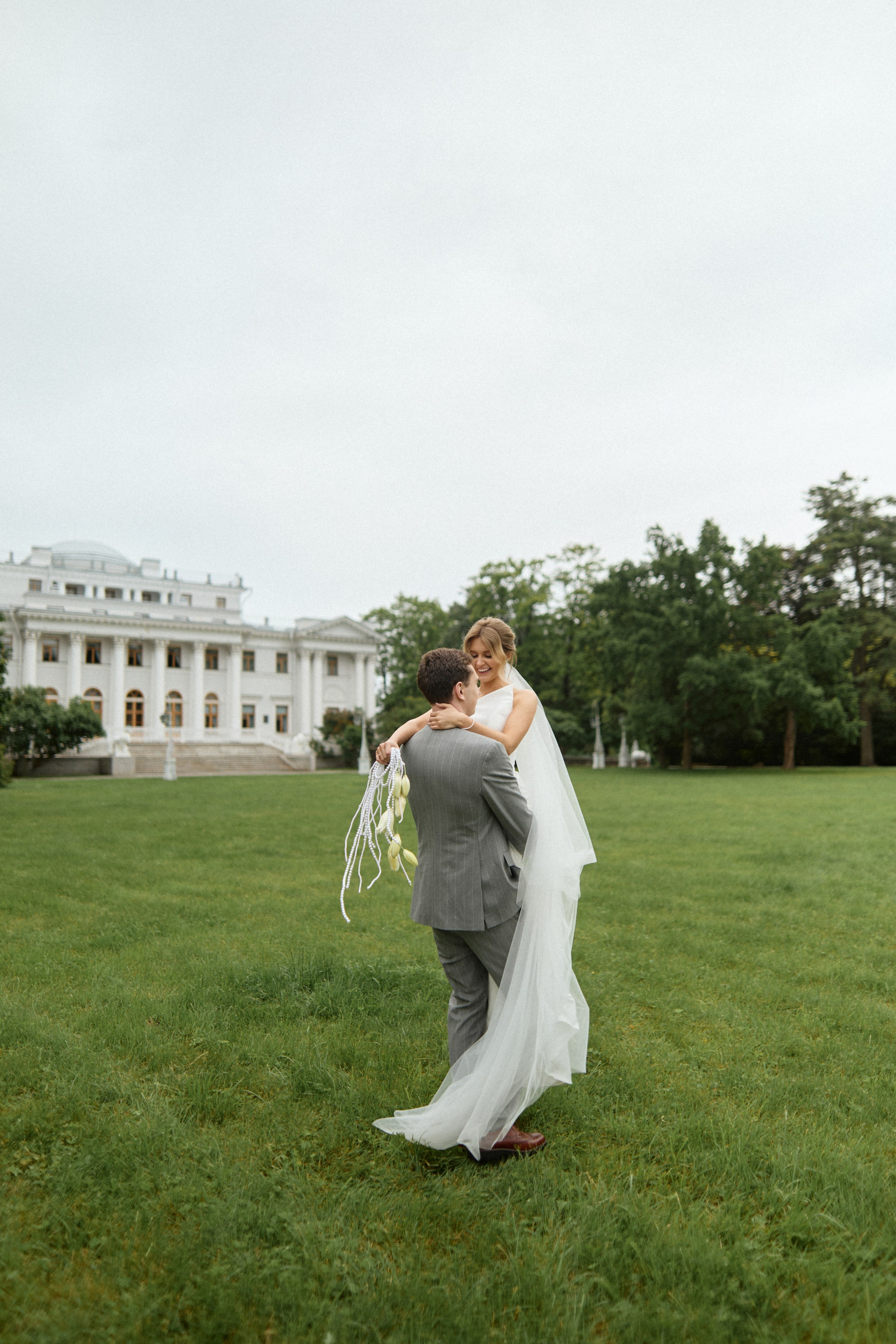 Свадьба в Royal Beach. Сестры Карабаза. Фотографы и ретушеры в Москве и Санкт-Петербурге