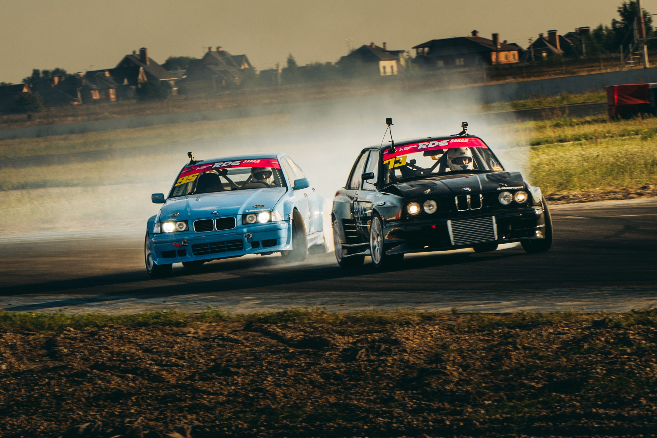 Rds запад ADM Raceway. DeLorein