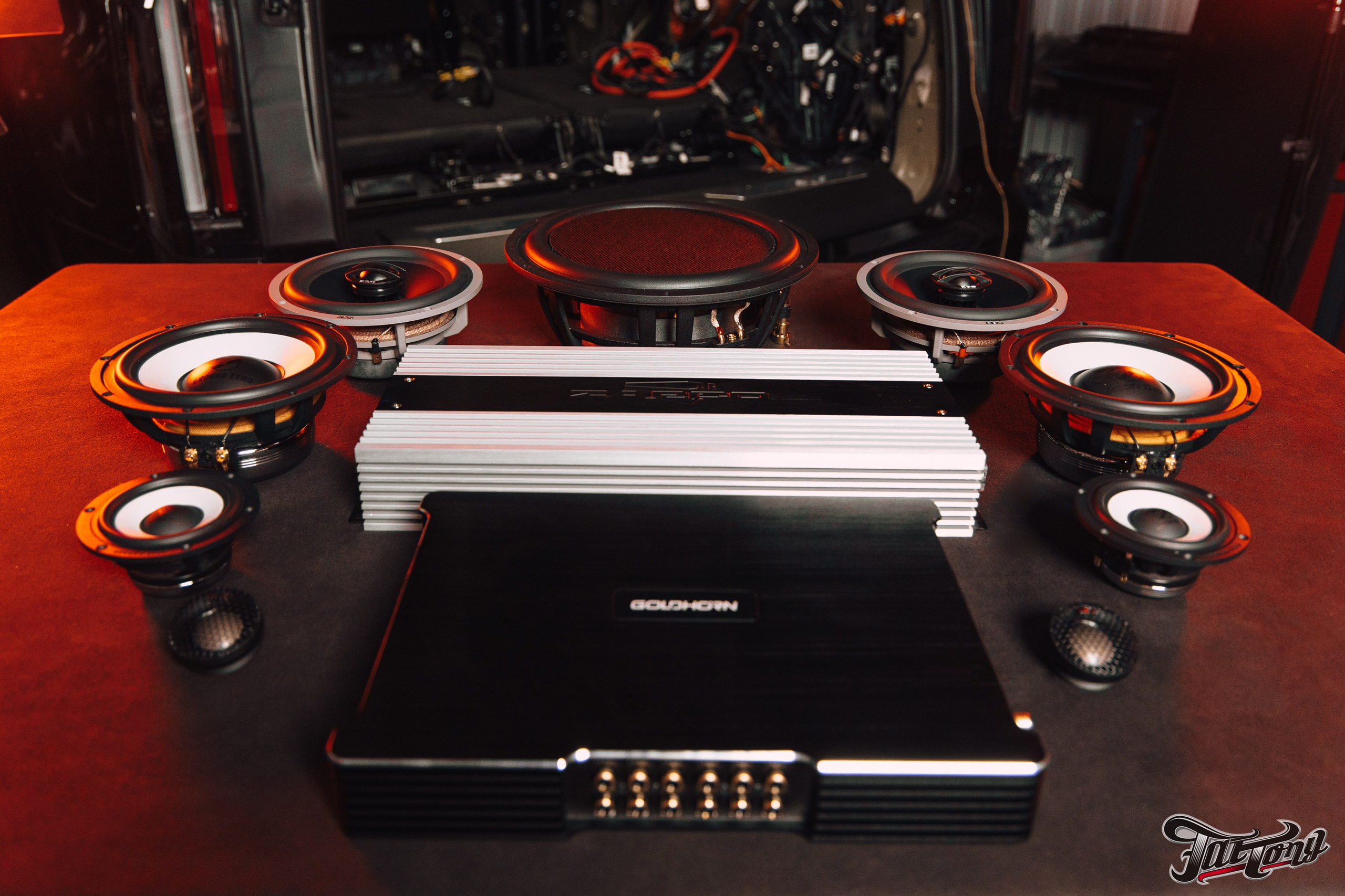 Cadillac Escalade V акустическая система. DeLorein