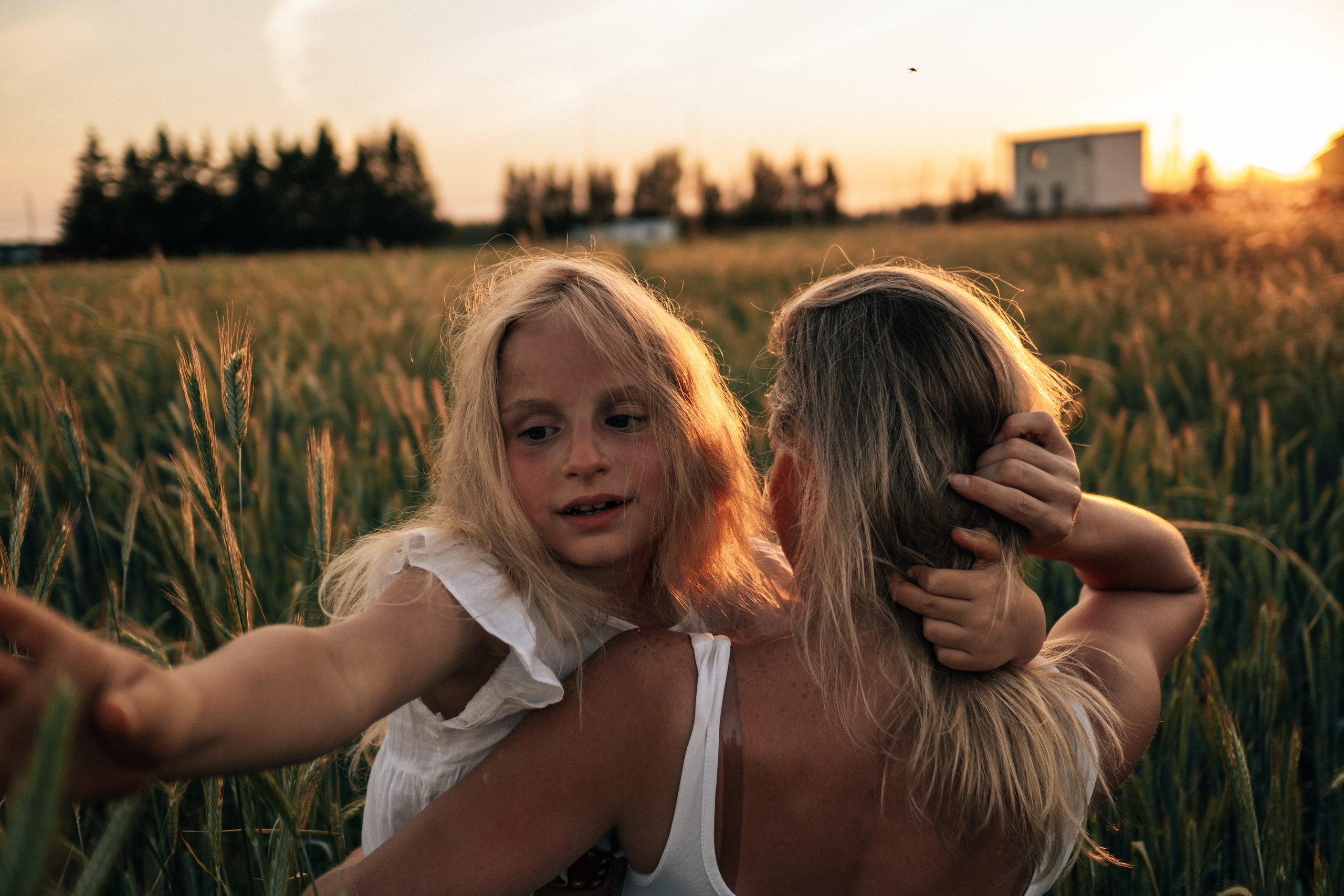 Фотосессия в поле на закате. Семейный и детский фотограф в Санкт-Петербурге Наталья Григорьева