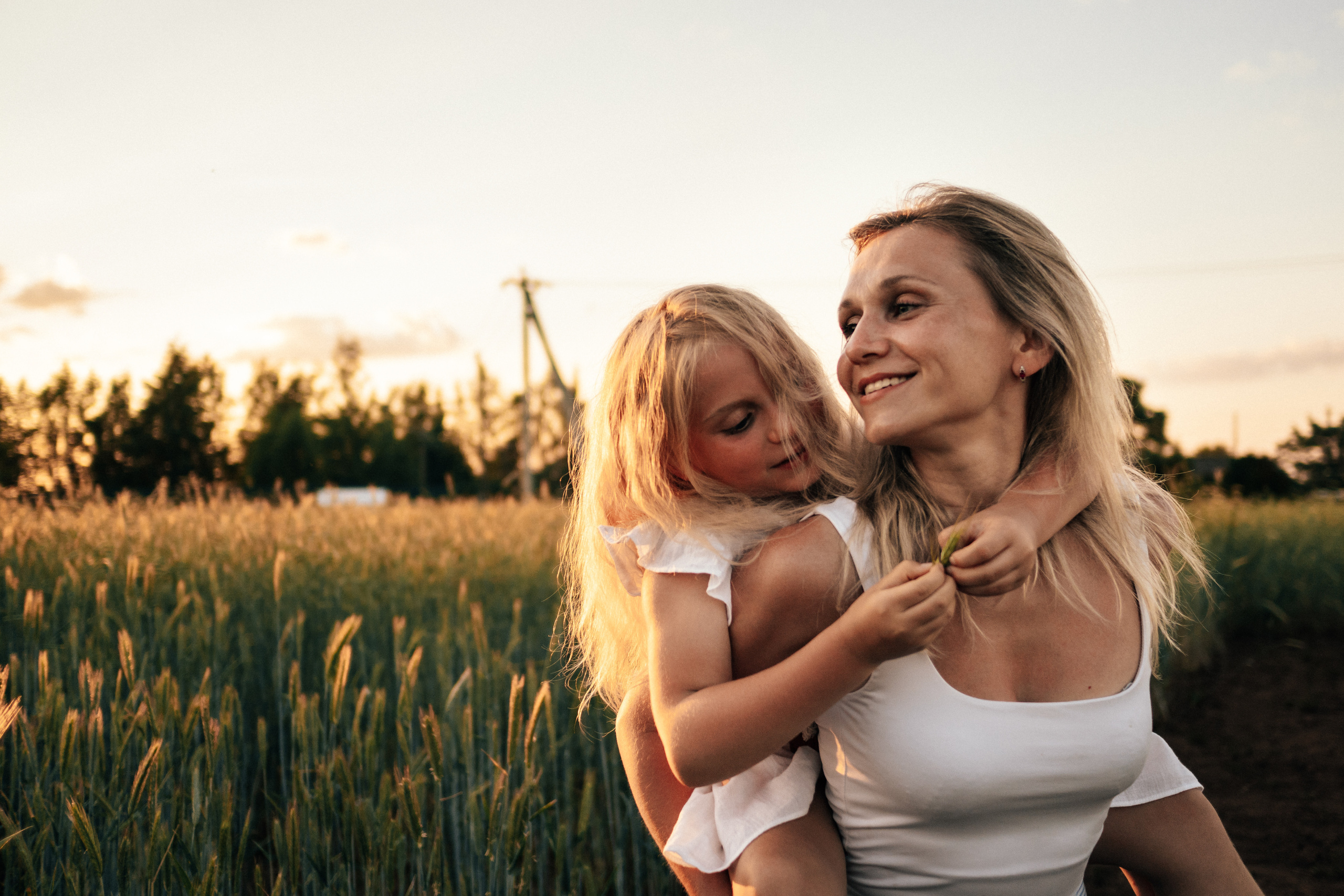 Фотосессия в поле на закате. Семейный и детский фотограф в Санкт-Петербурге Наталья Григорьева