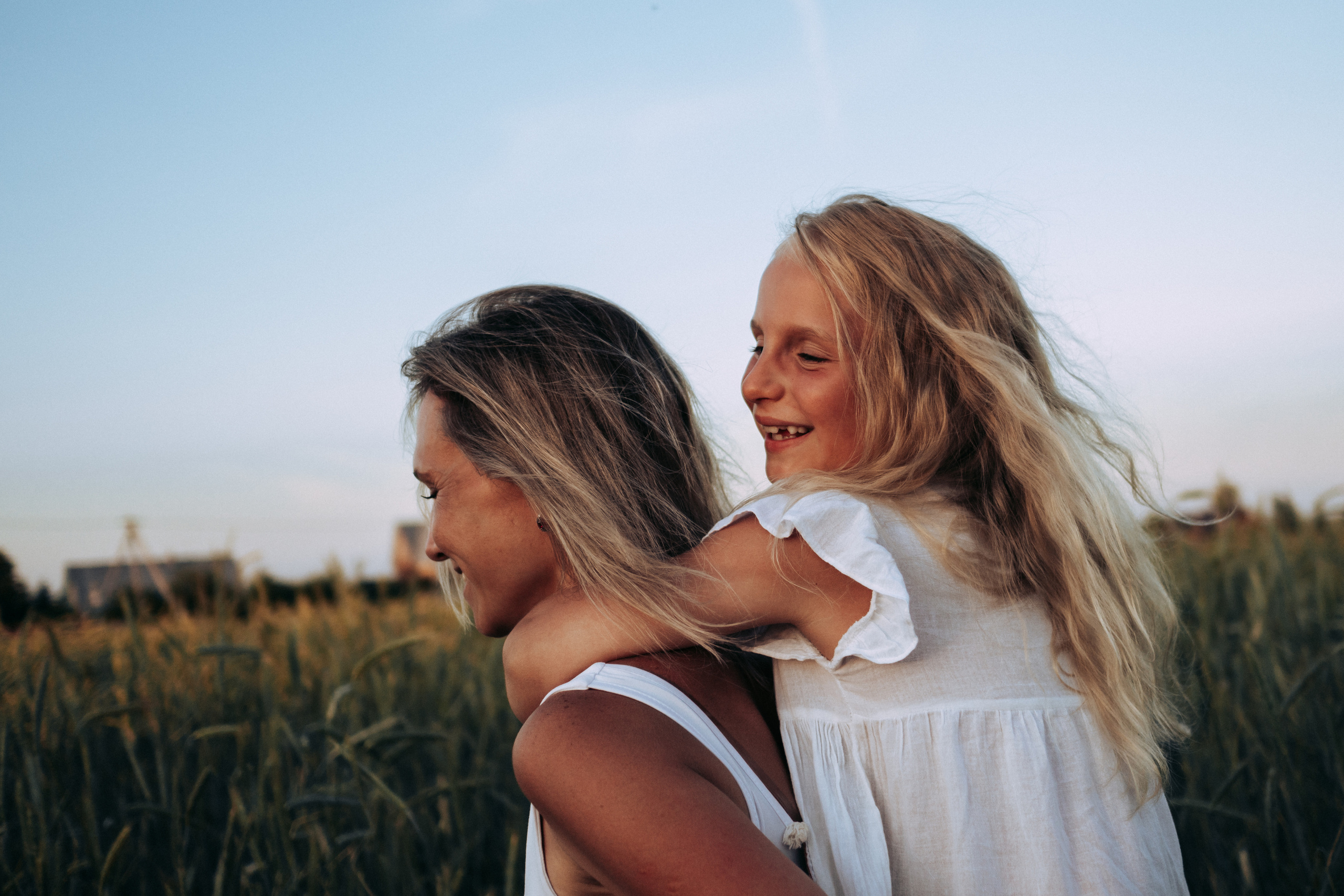 Фотосессия в поле на закате. Семейный и детский фотограф в Санкт-Петербурге Наталья Григорьева