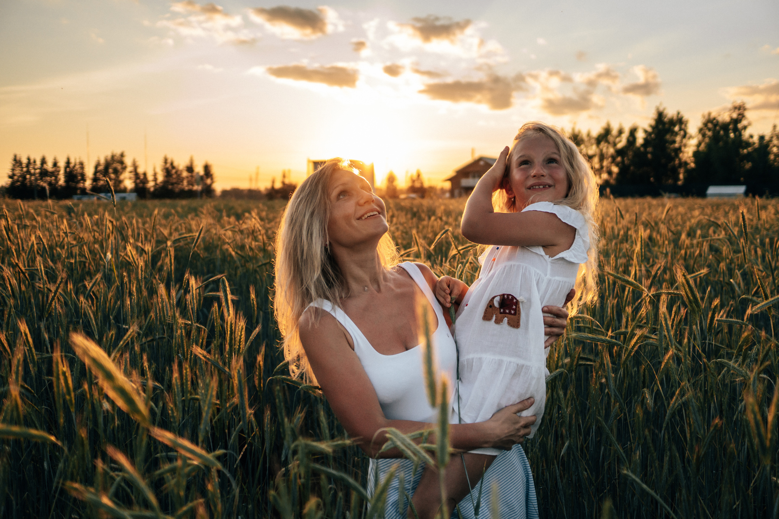 Фотосессия в поле на закате. Семейный и детский фотограф в Санкт-Петербурге Наталья Григорьева