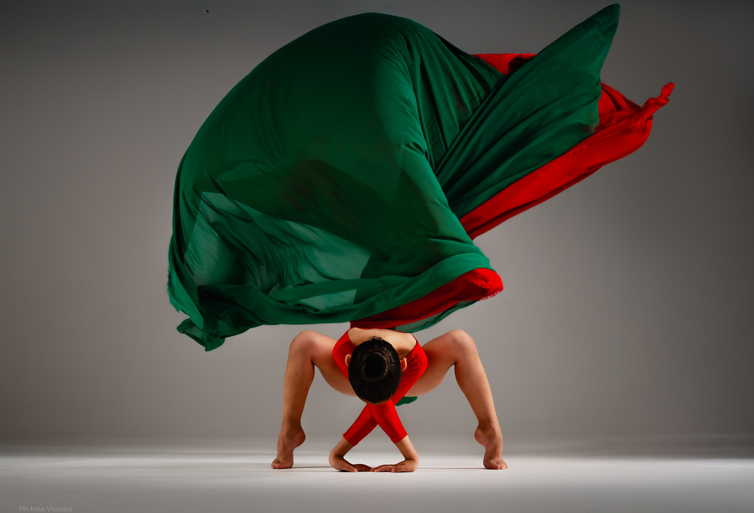 фотосессия с летящими тканями томск