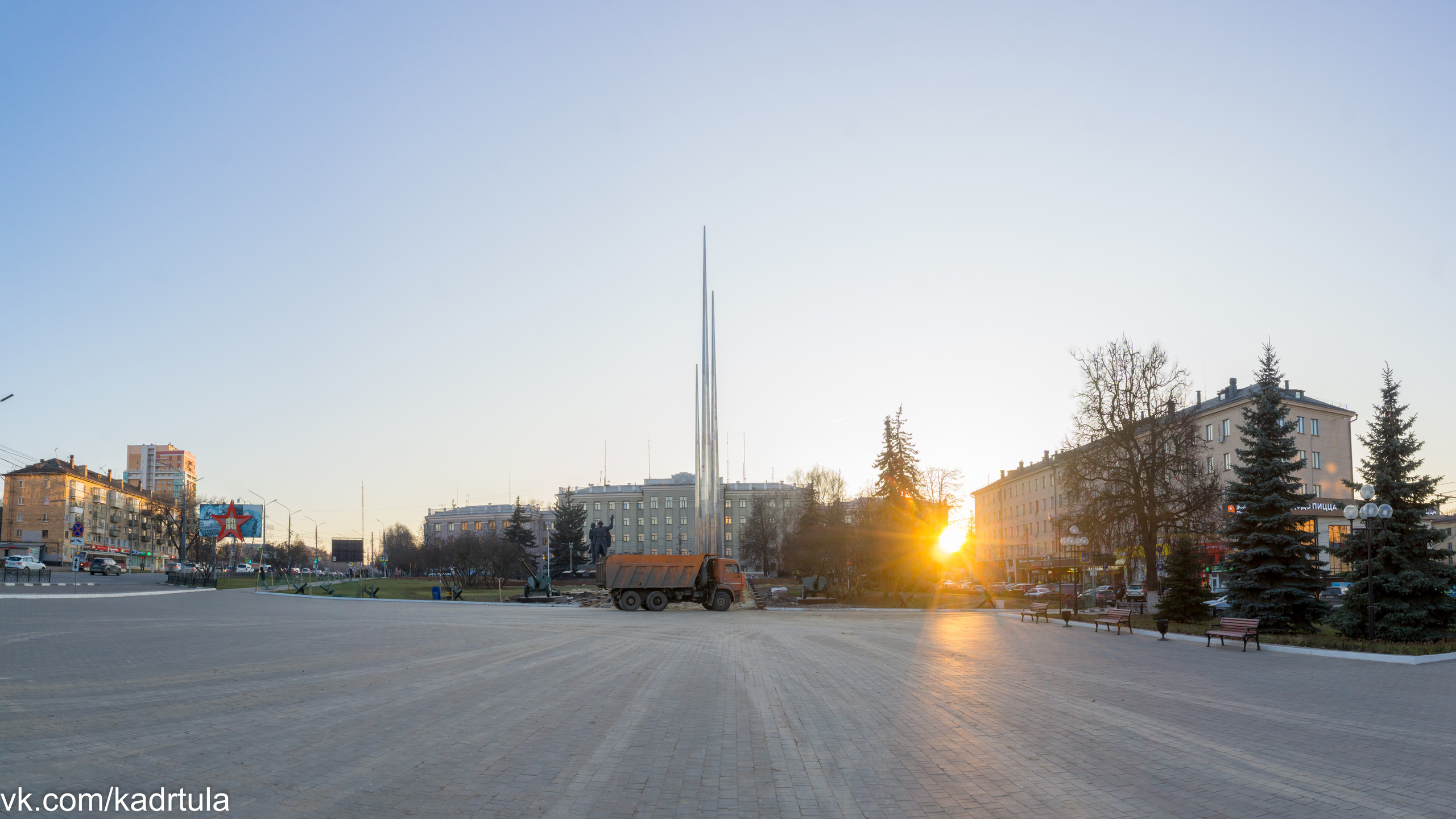 Мемориал «Три Штыка» на «Площади Победы» в г. Тула. Фотограф в Туле Крупский АнДРей. Фотостудия «КАДР71» в Туле