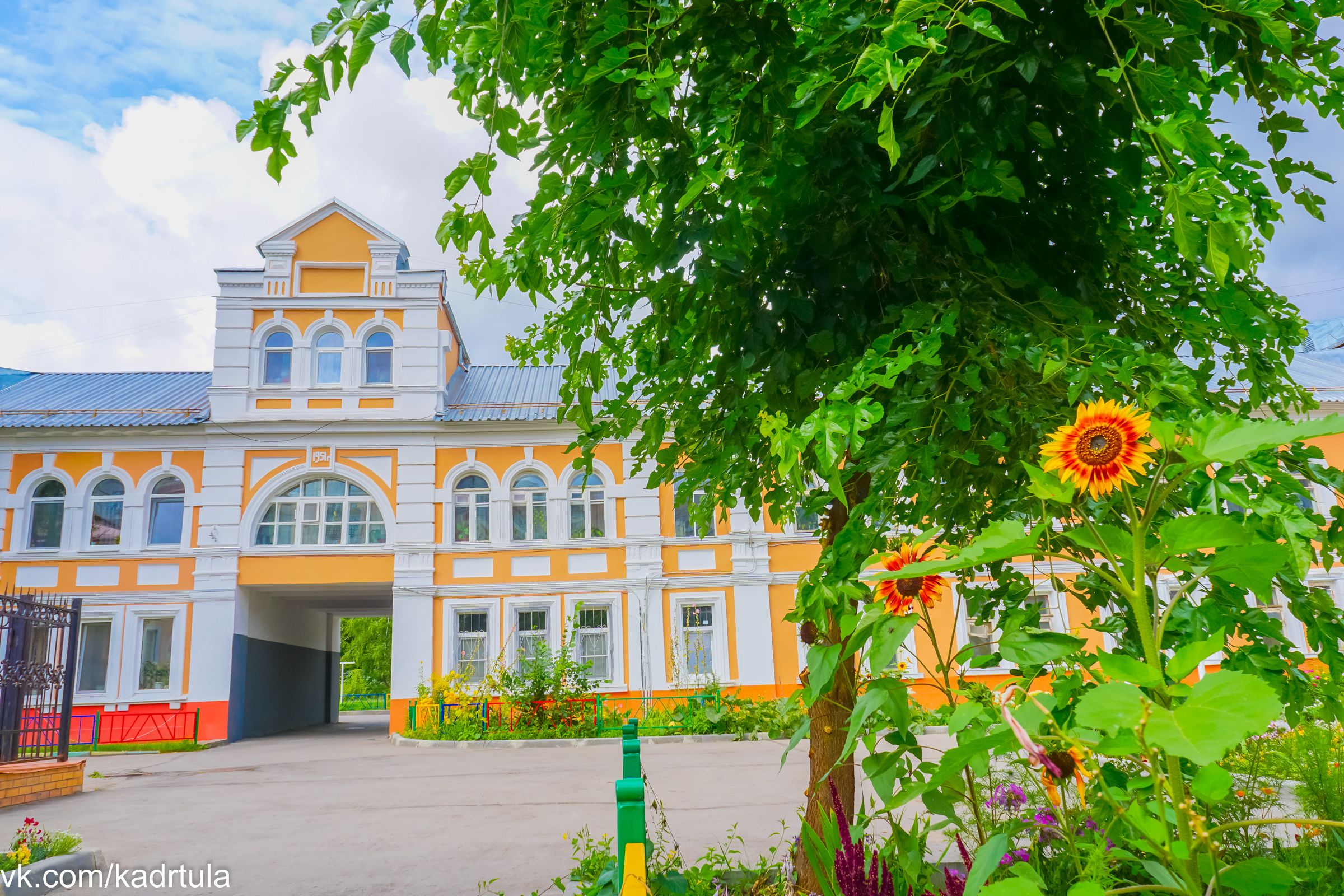 Комплекс построек самоварной фабрики и жилые дома Н. И. Баташова. Фотограф в Туле Крупский АнДРей. Фотостудия «КАДР71» в Туле