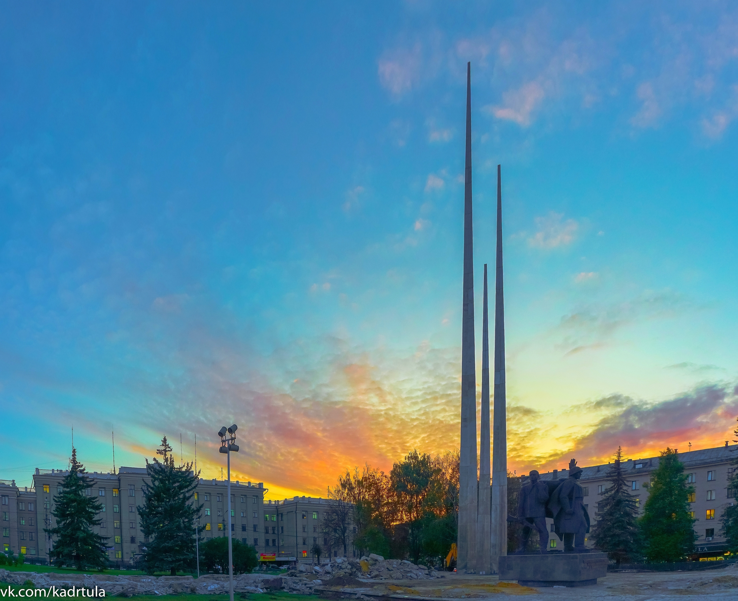 Мемориал «Три Штыка» на «Площади Победы» в г. Тула. Фотограф в Туле Крупский АнДРей. Фотостудия «КАДР71» в Туле