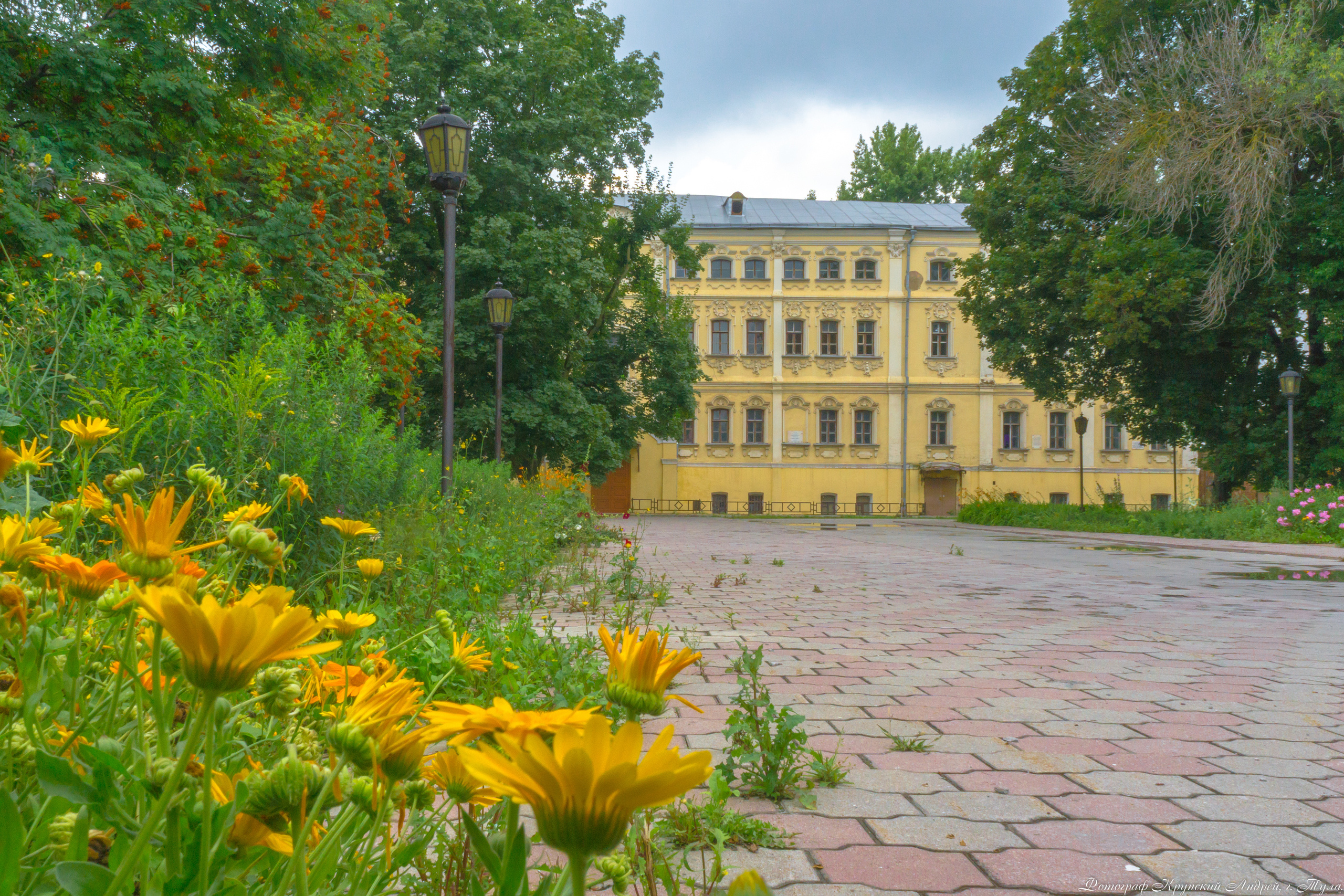 Бывший особняк Лугининых, 1-й уч. корпус ТГПУ им. Л. Н. Толстого. Фотограф в Туле Крупский АнДРей. Фотостудия «КАДР71» в Туле