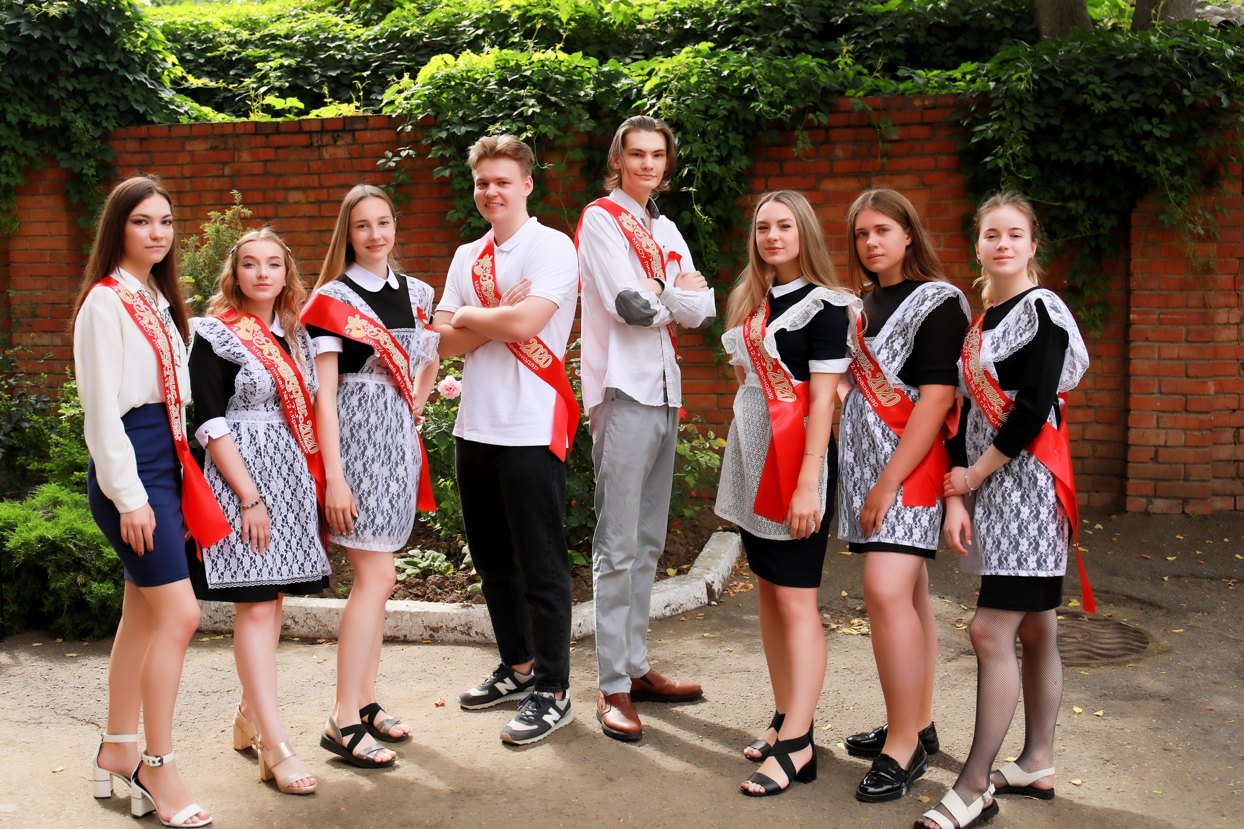 Вручение аттестатов (12 лицей). Детский семейный фотограф Краснодар