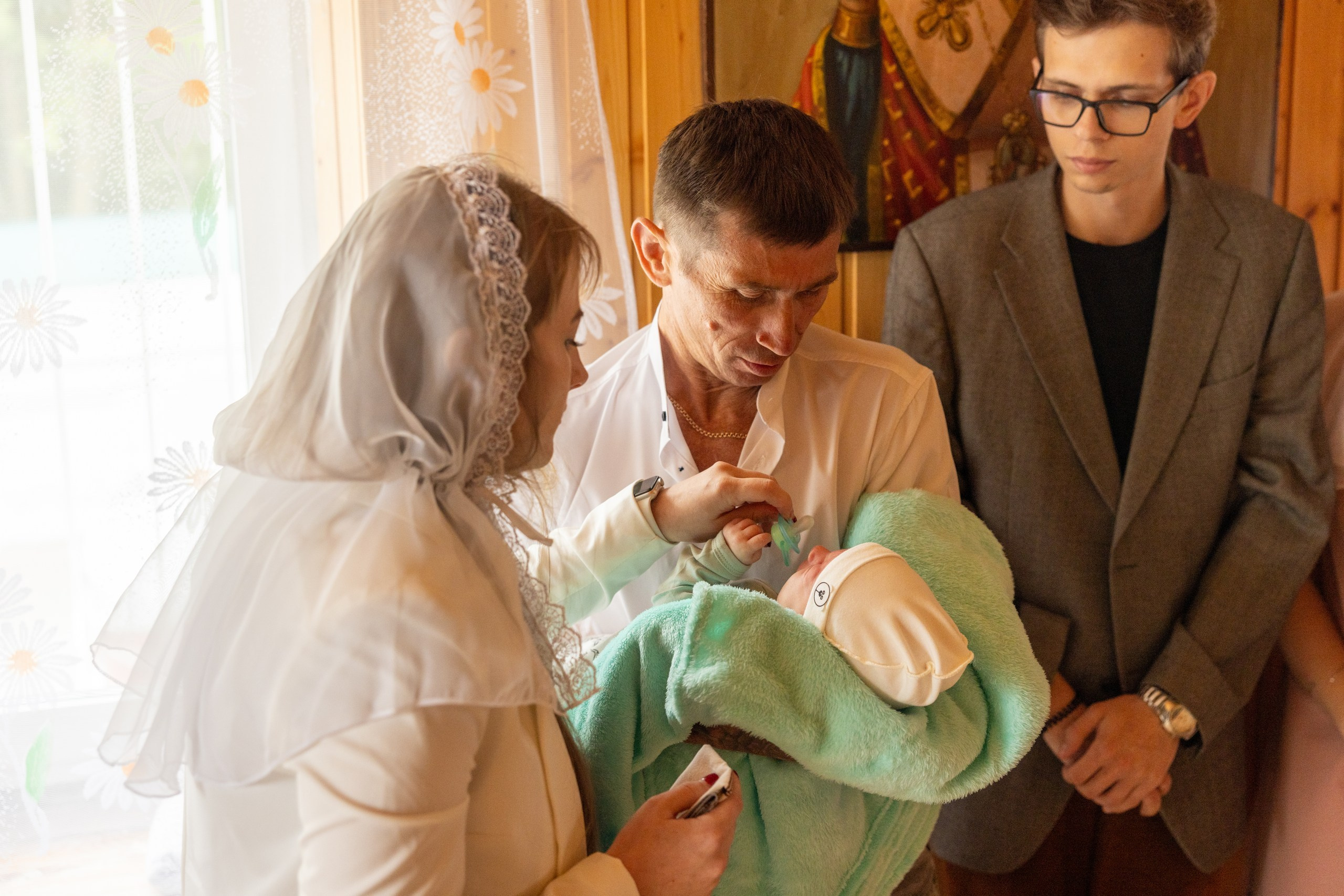 Образец репортажа крещения оригиналы, без искажений, без вспышки, светосильная оптика!. Фотограф в Туле Крупский АнДРей. Фотостудия «КАДР71» в Туле