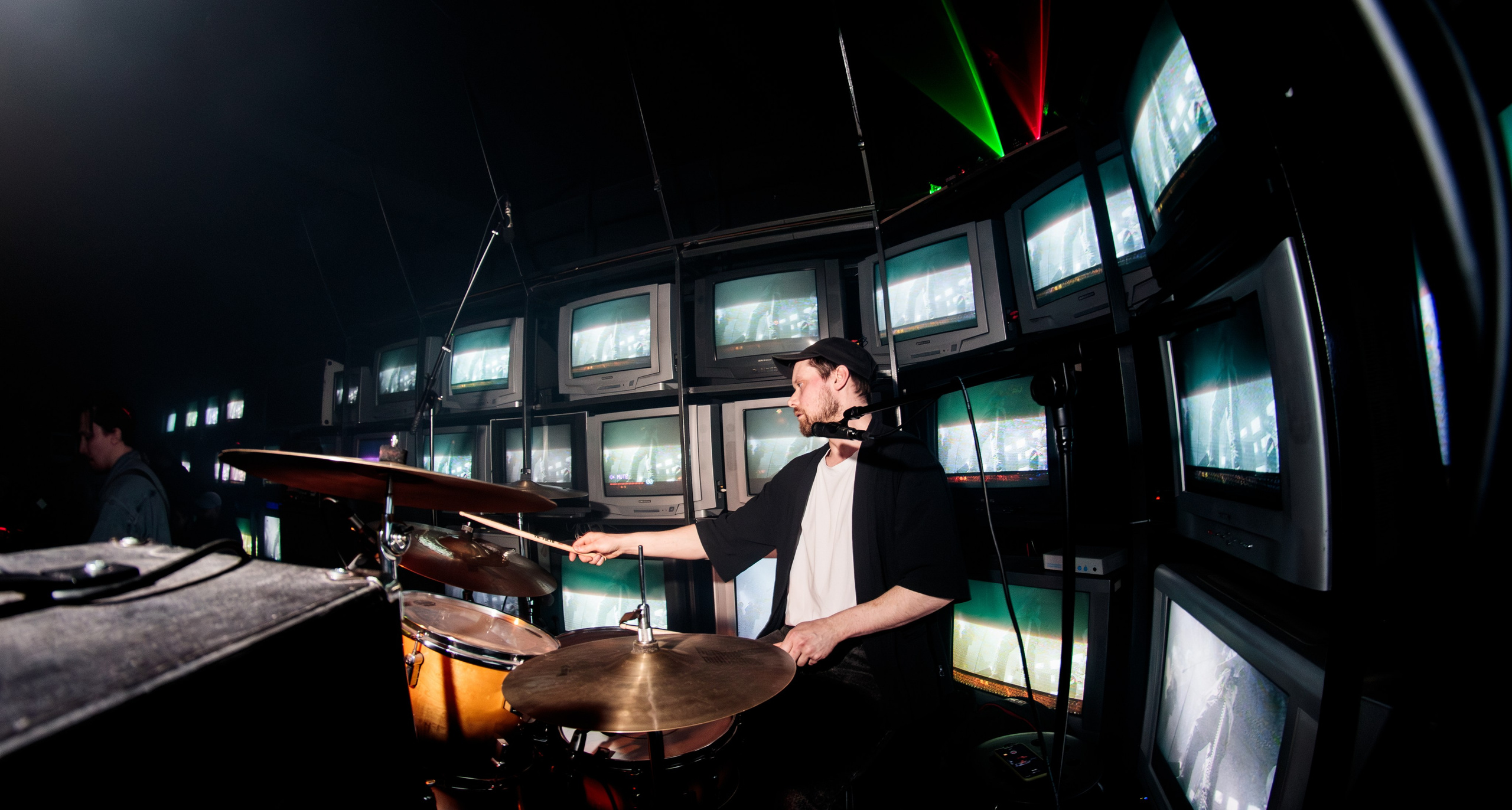 Весенний шум припоя. Портретный и концертный фотограф в Санкт-Петербурге Егор Телятников