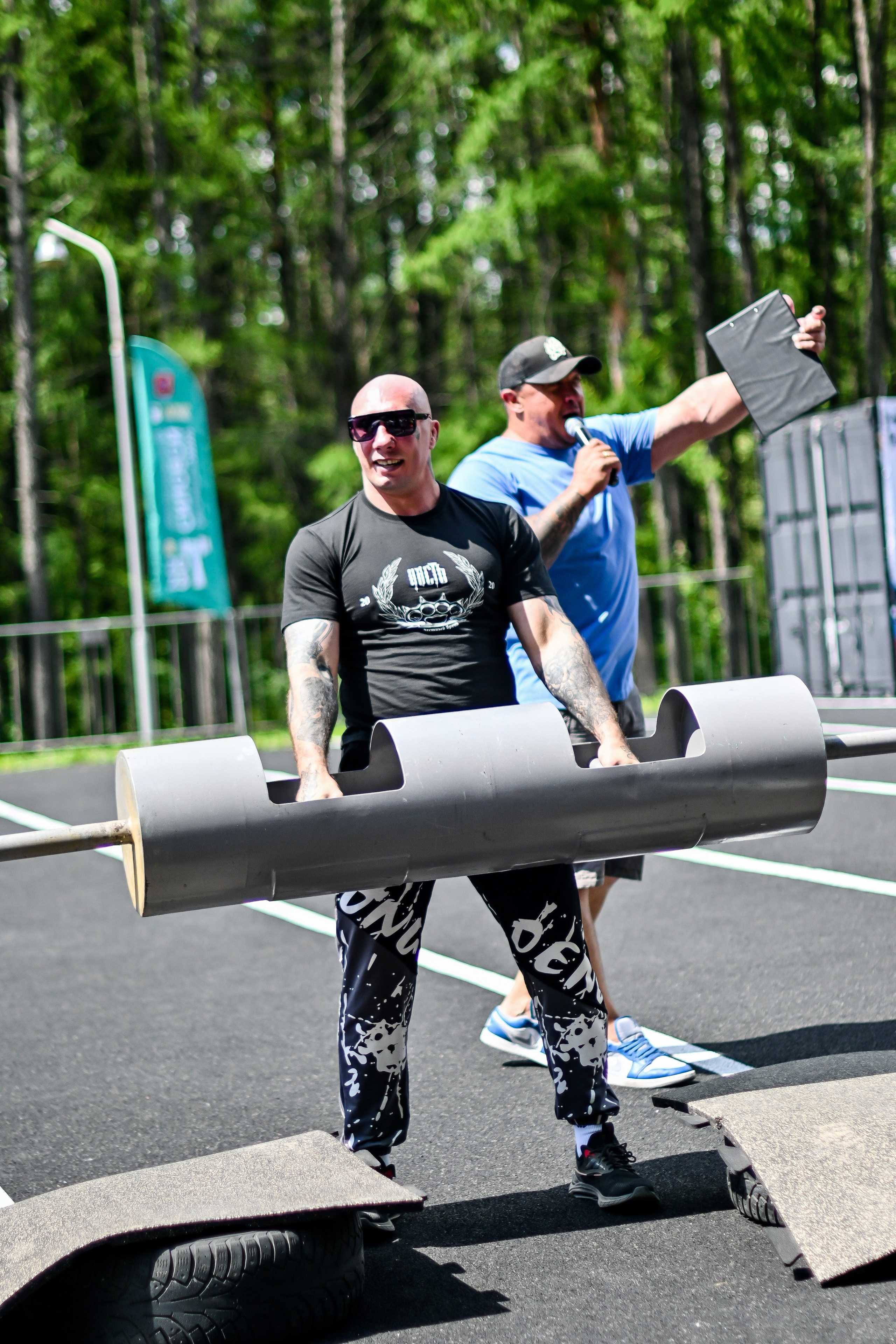 СТРОНГ. Фотограф для бизнесконтента, репортажей и семейного альбома в Москве
