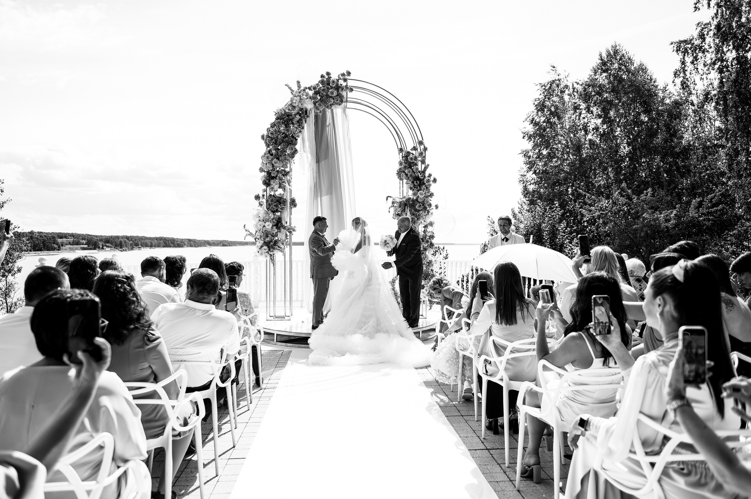 Шлейф для енота. Свадебный фотограф Саша Базенко