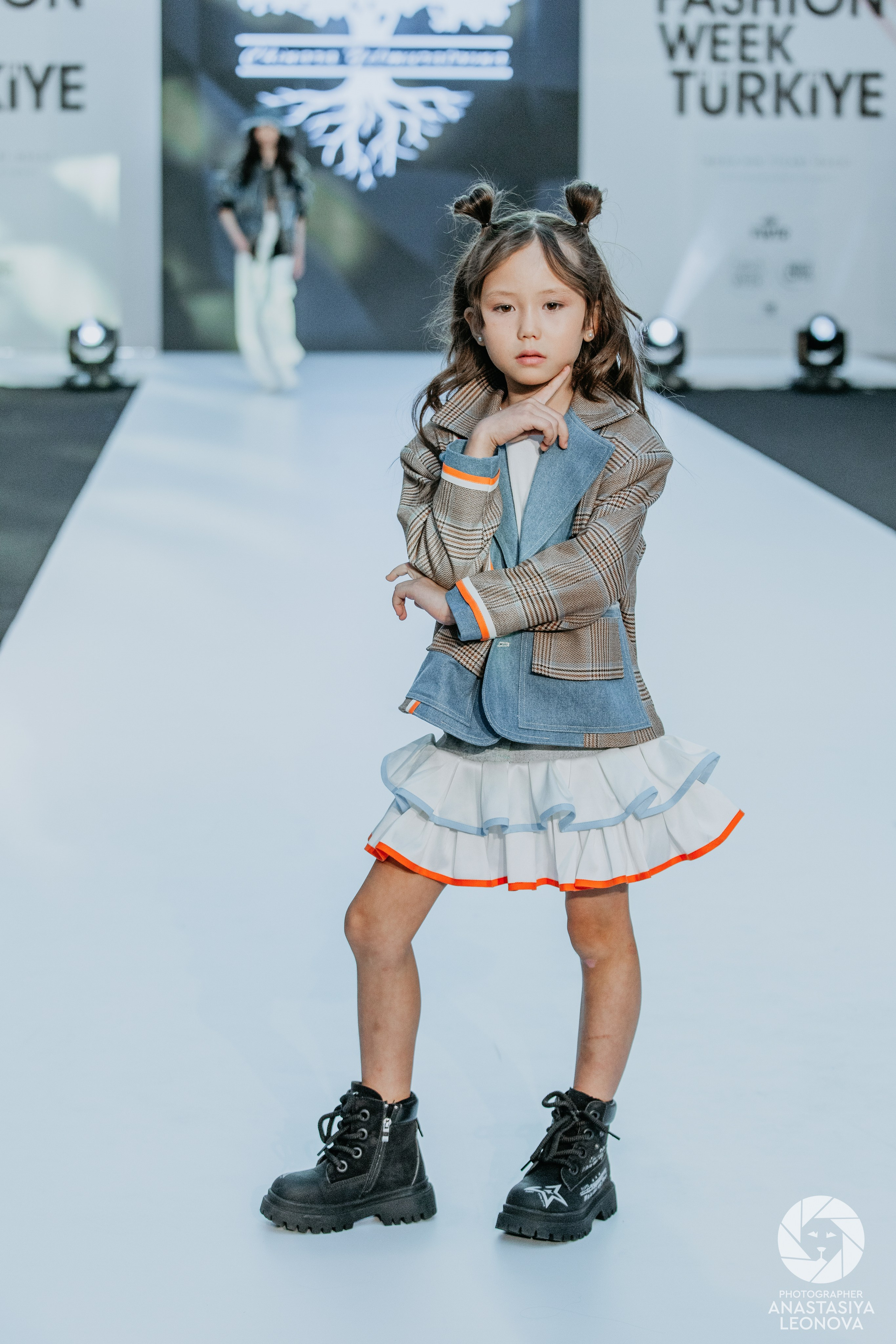 Fashion Week Türkiye [spring, 2025]. Anastasia Leonowa