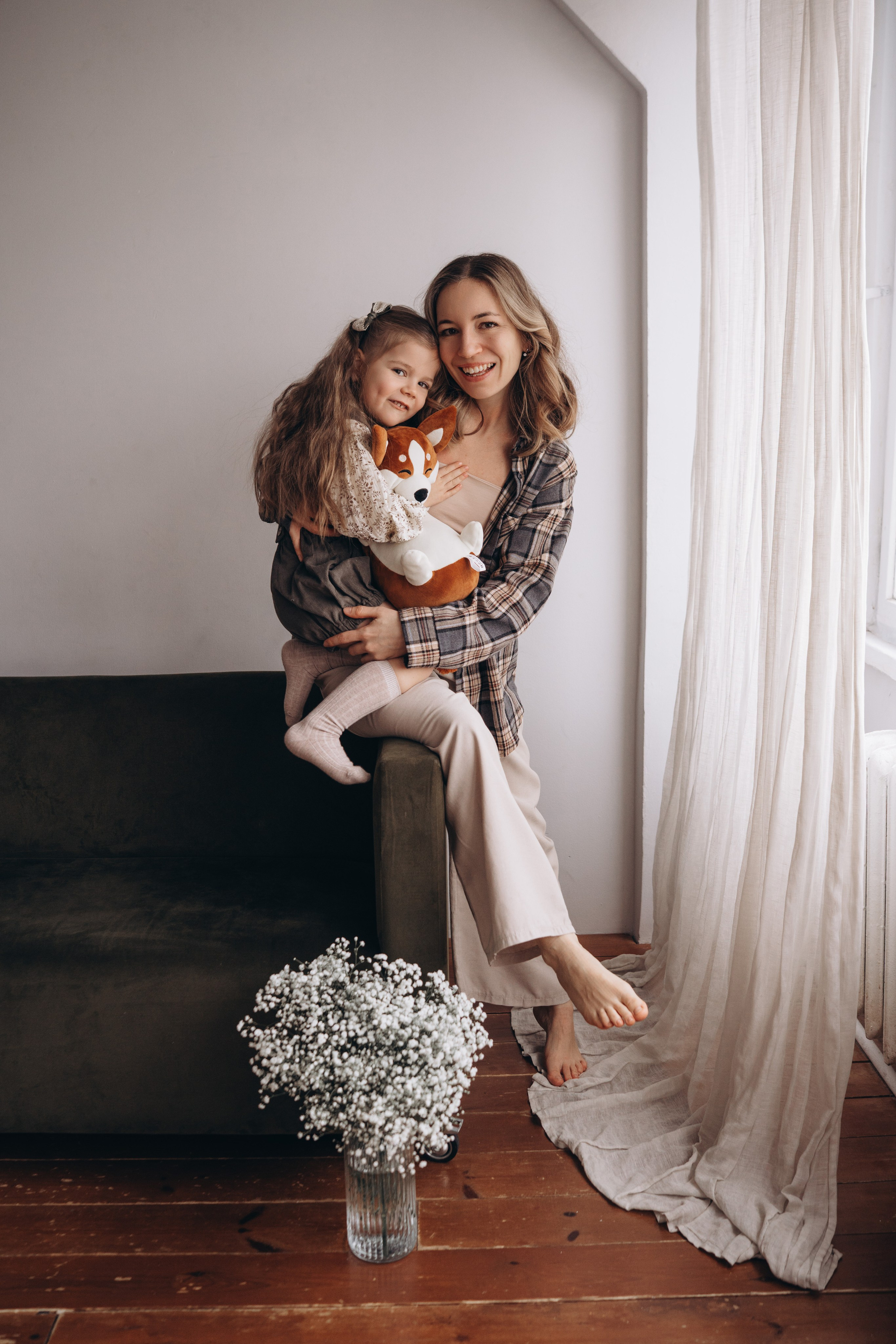 Фотодень Мамы 2026. Фотограф Новорожденных в Москве. Семейные истории в стиле LIFE