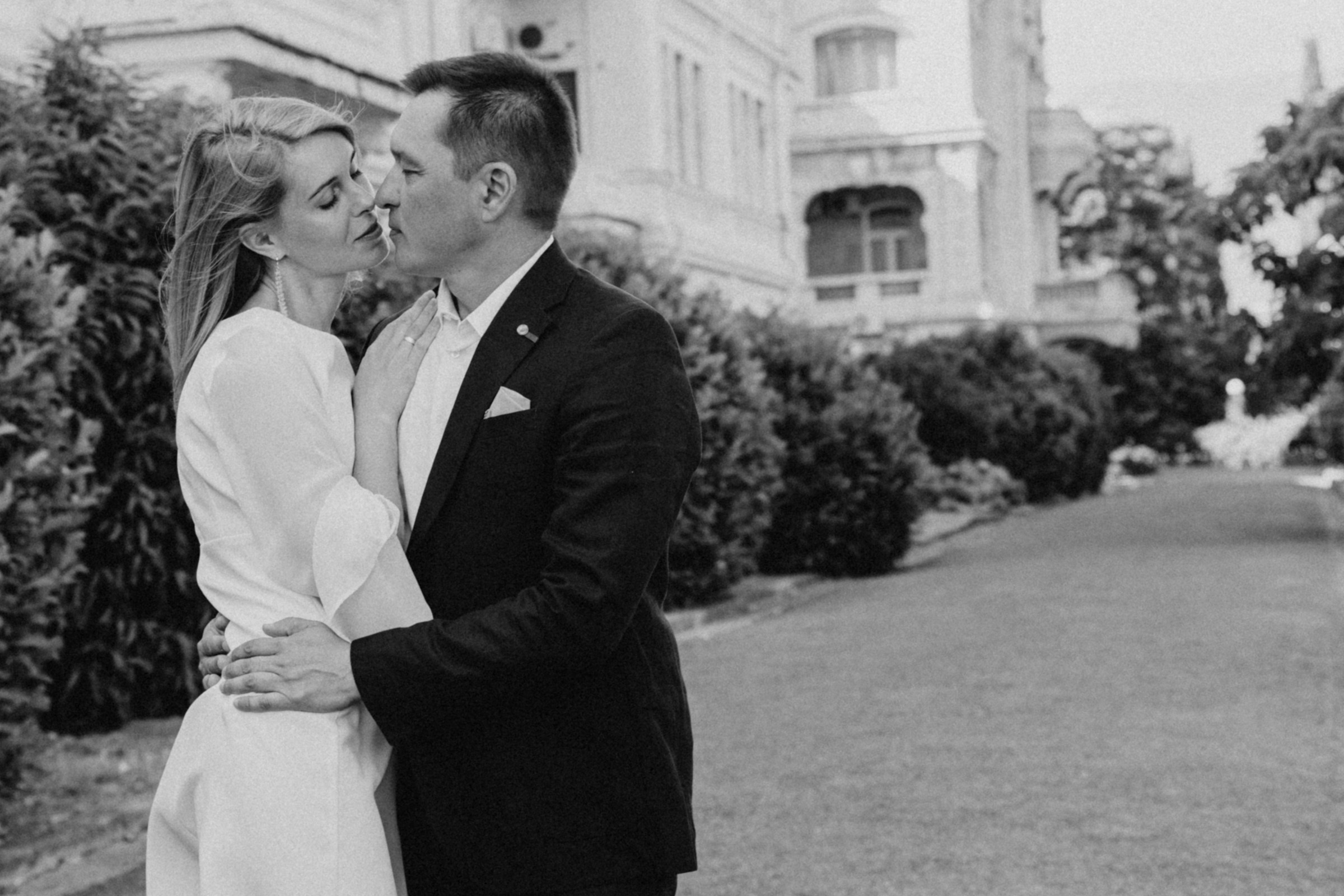 Свадебная прогулка в Крыму. Семейный, женский, контент фотограф в Ялте