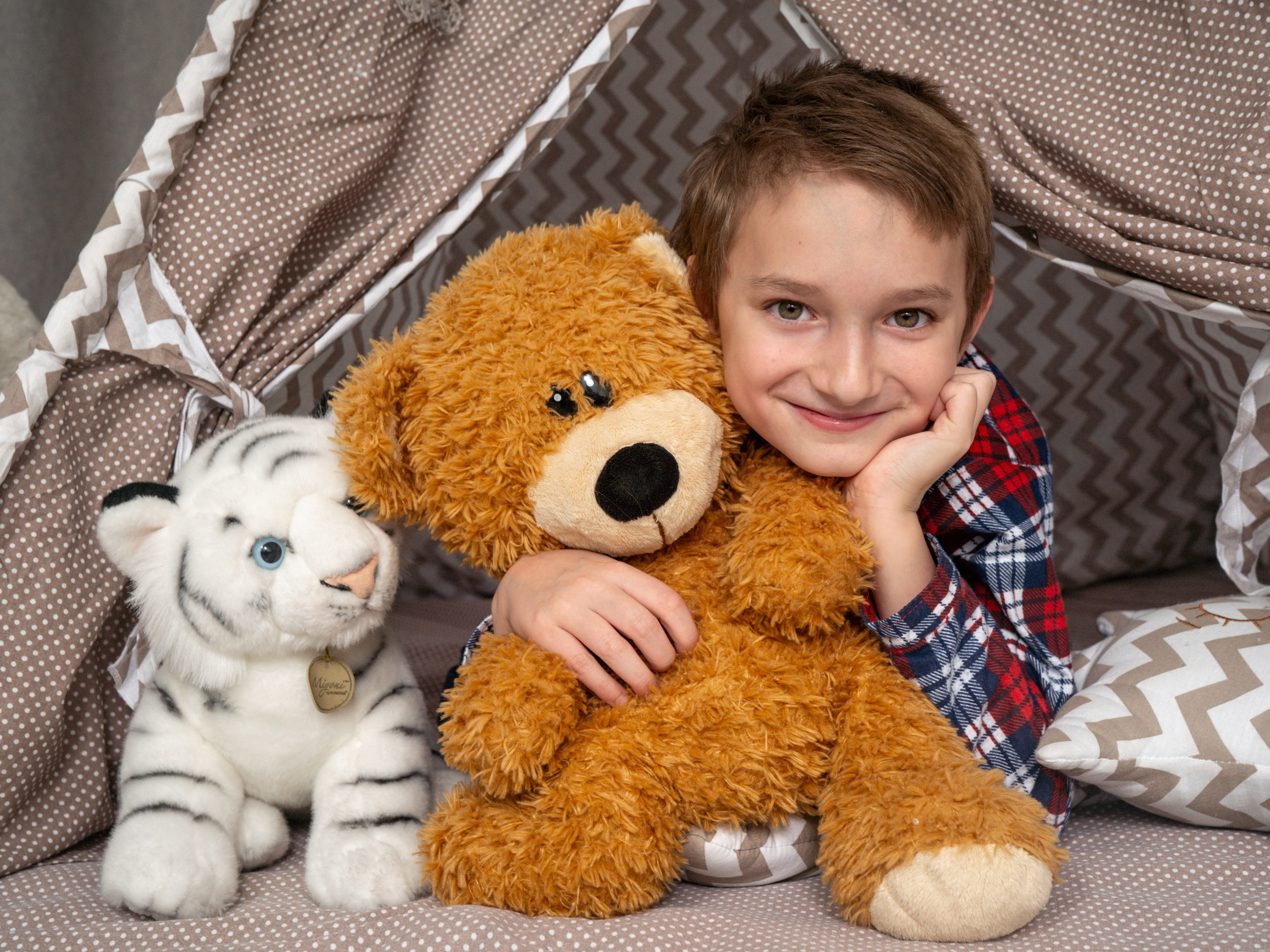 С бабушками. Фотограф Зинаида Евдокимова