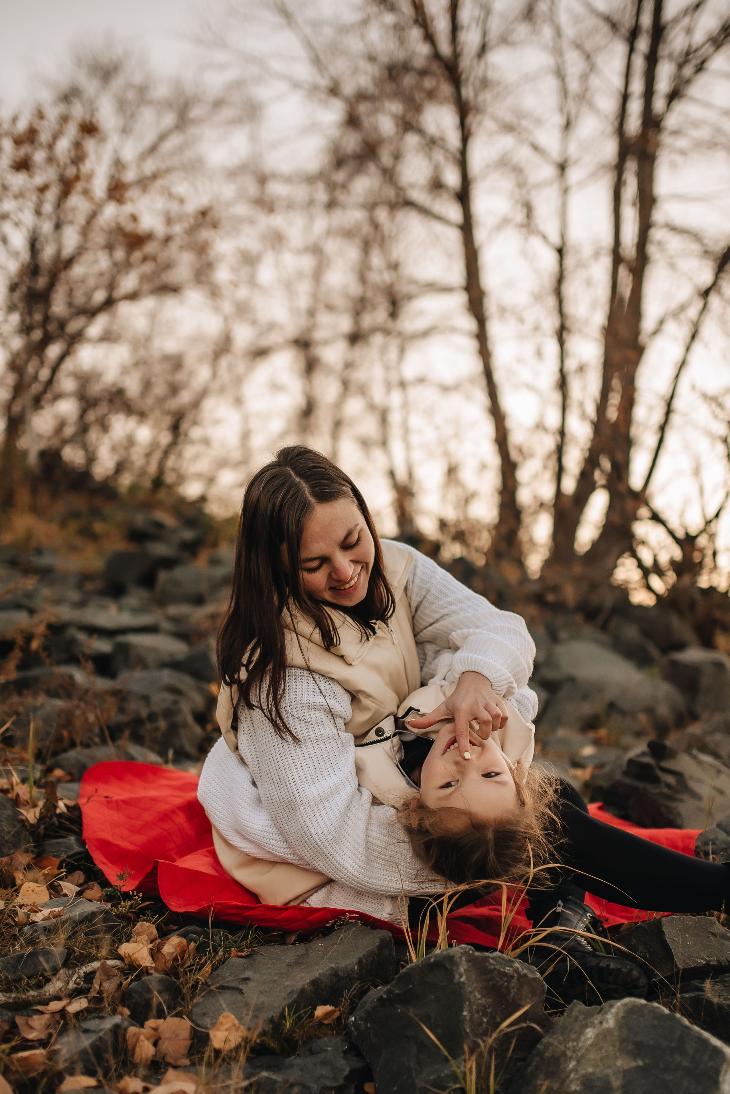 Катя и Варя (маяк). Семейная фотосессия в Новосибирске от фотографа Ольги Коваль