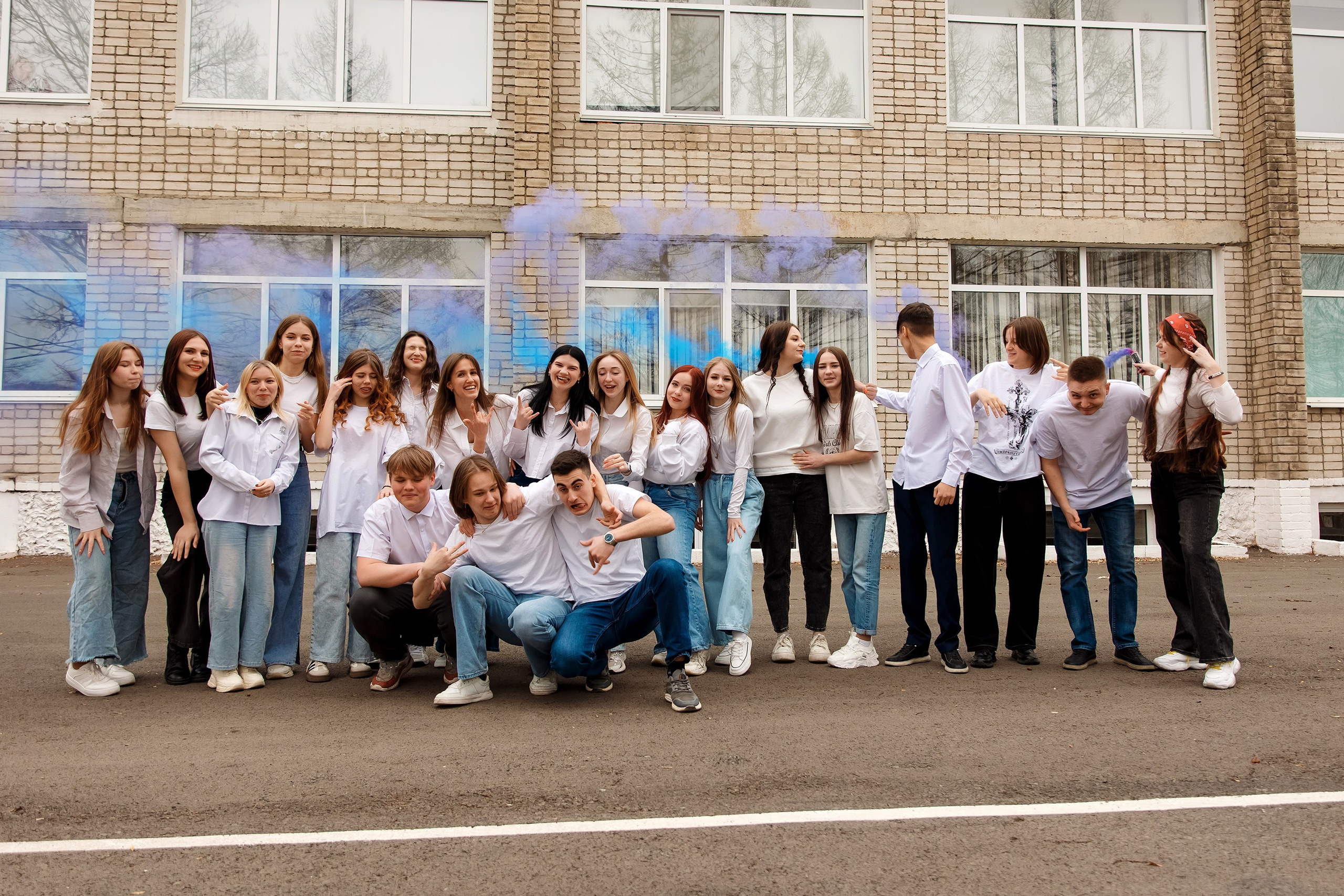 11 класс с. Барабаш. Фотограф Любовь Корниенко, Примоский край