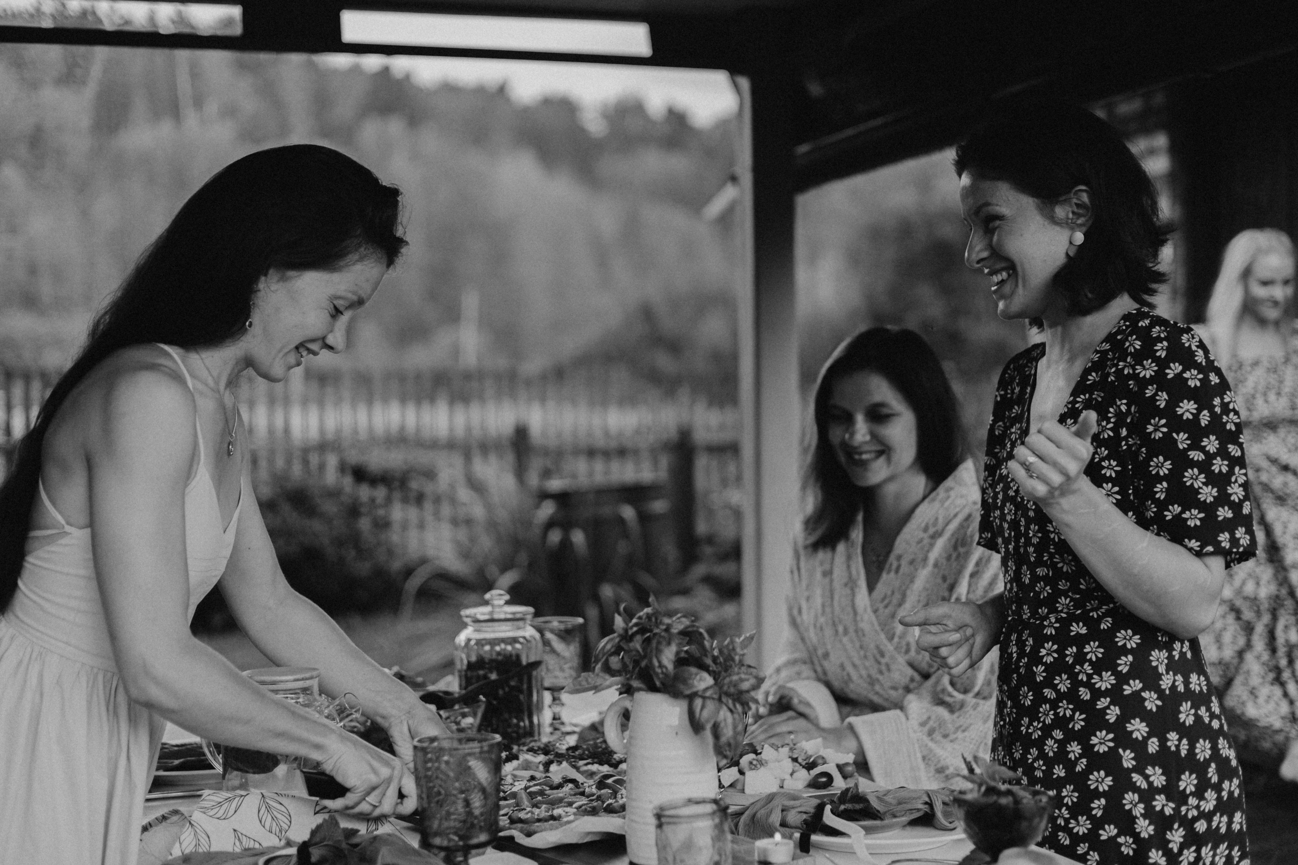 Подруги. Дача. Фотограф Настя Леонова