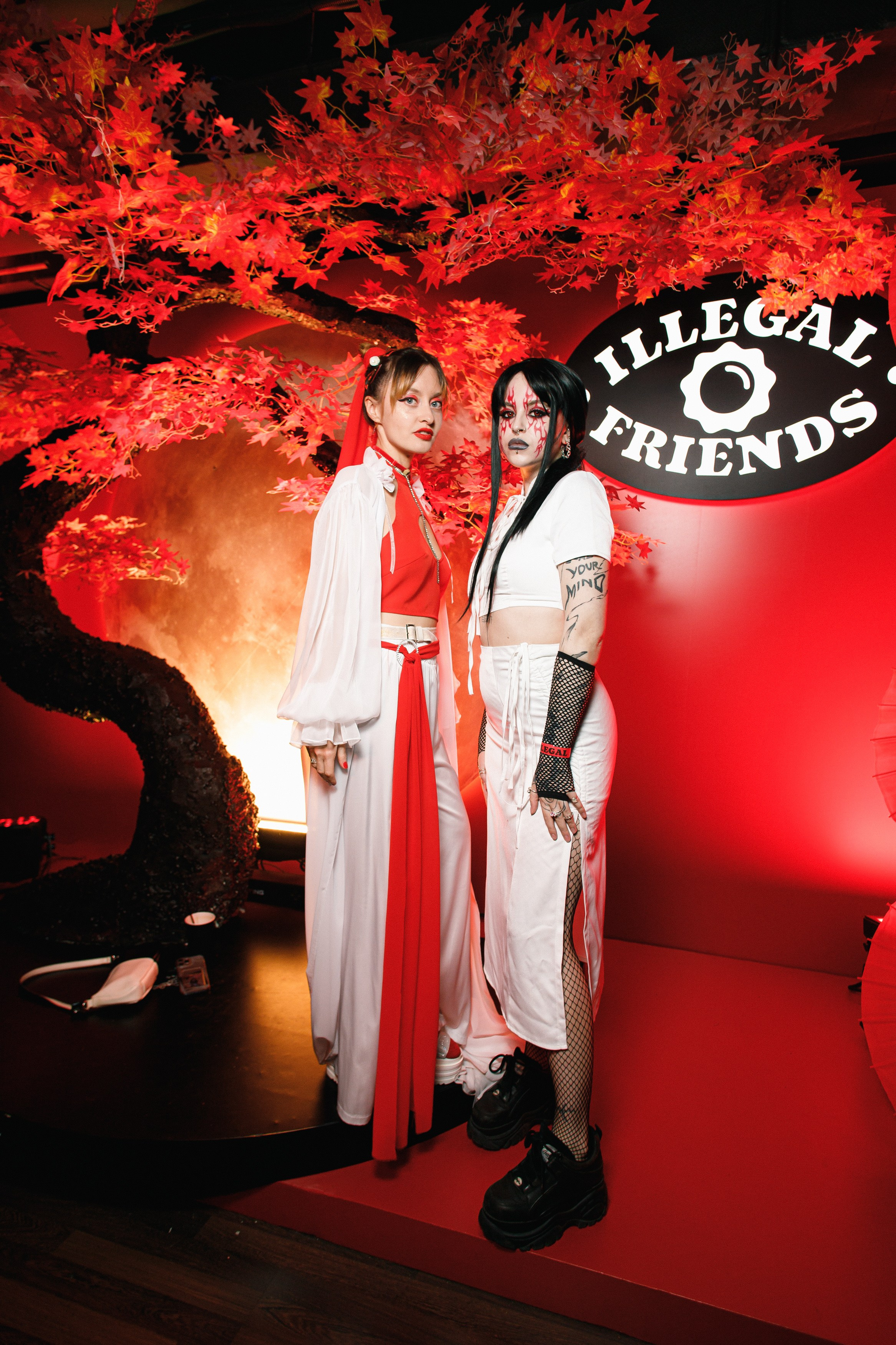 ILLEGAL FRIENDS | ASIA. СВОИ. ФОТООТЧЕТЫ-СОБЫТИЯ-МЕСТА