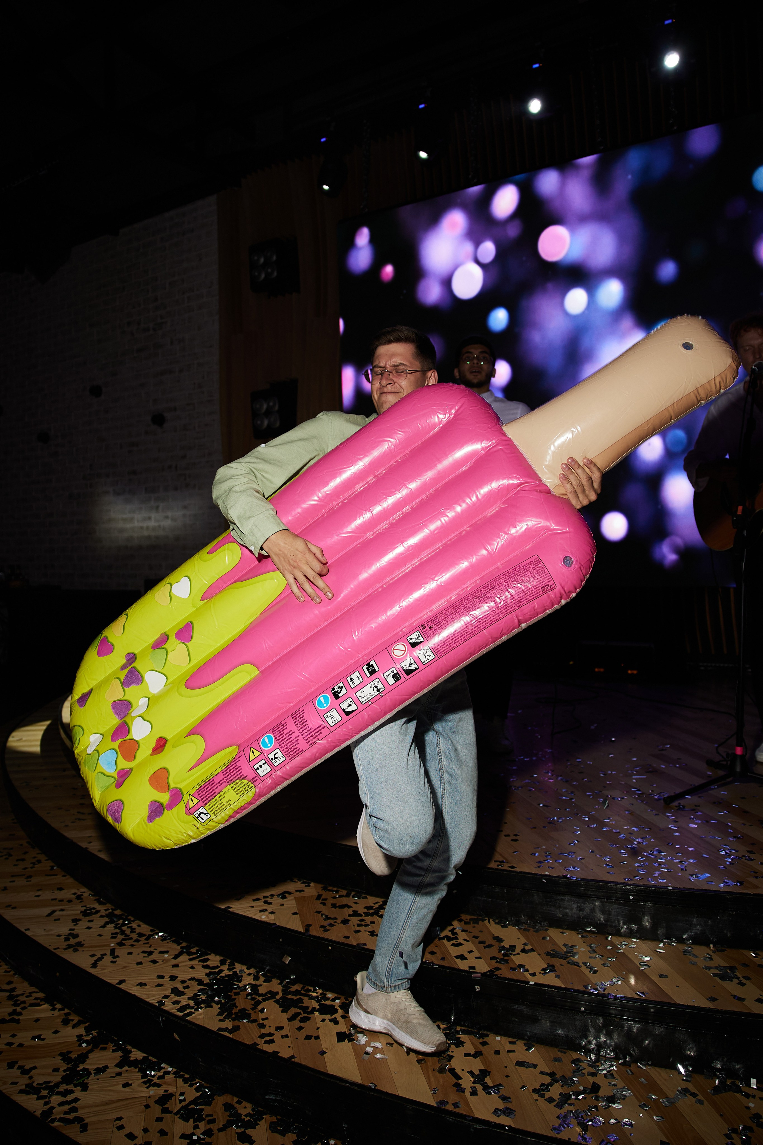 Misha & Nadia. Шумега Василий — амбассадор вайбовых вечеринок