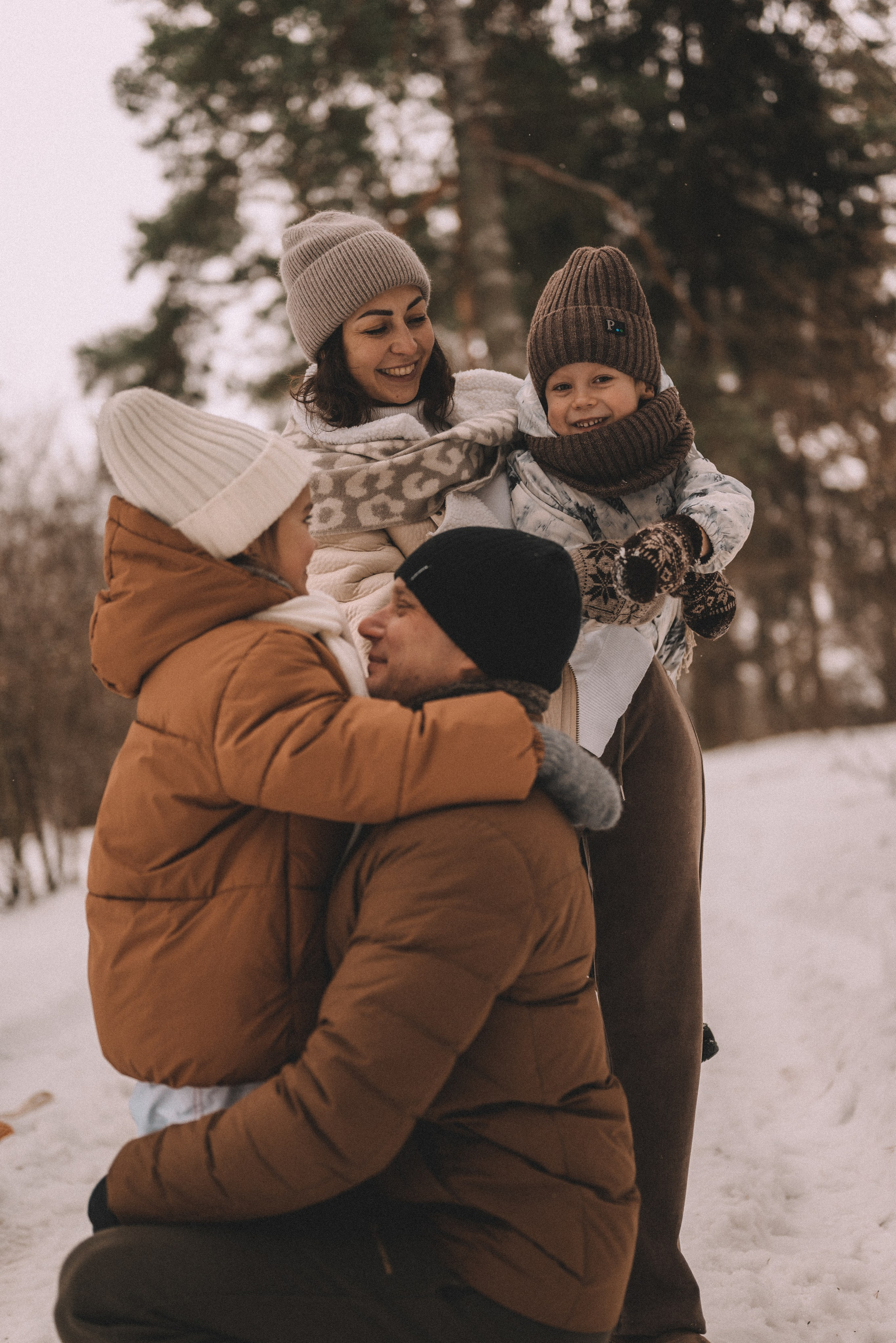 Сергей и Наталья с Ксюшей и Максимом. Фотограф Кристина Пархоменко