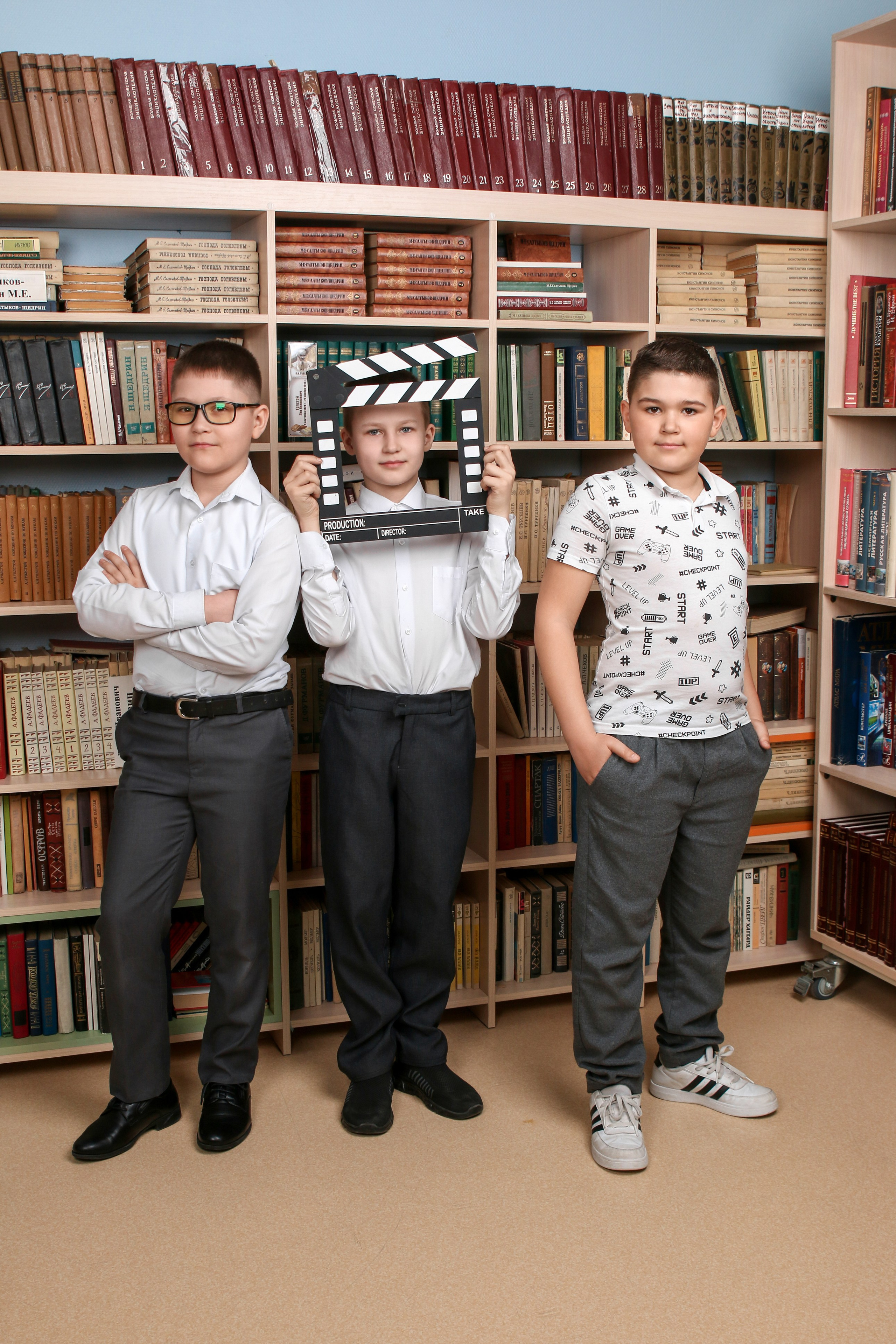 Выпускной фотоальбом "Портрет". Выпускные альбомы в Тюмени для школ, садов, вузов спортивных секций