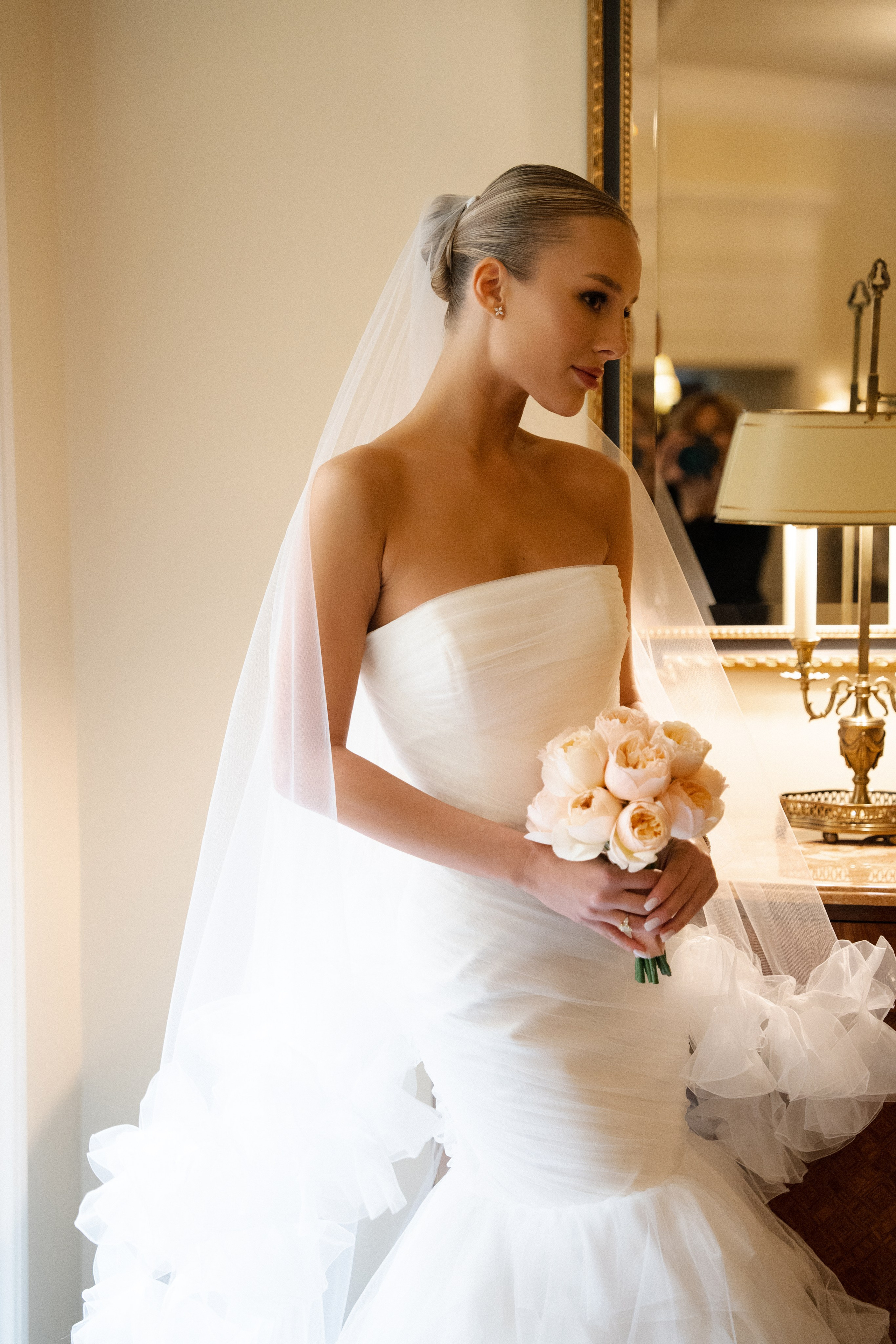 Анна Сергей. Камерная свадьба в Фосизонс в стиле неоклассика. Свадебный фотограф организатор в Санкт-Петербурге Ассоль Опарина