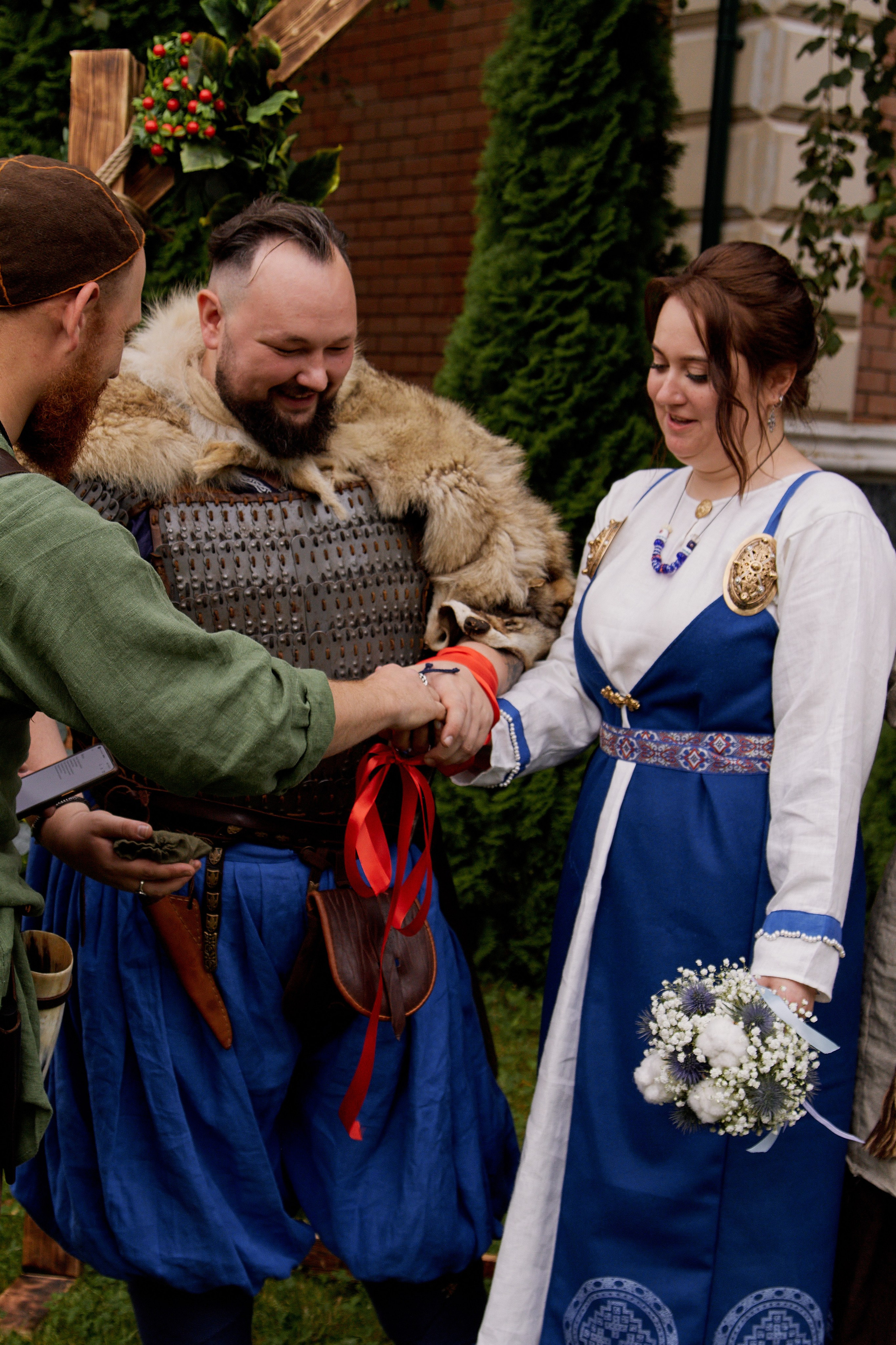 Юлия и Антон. Выездная роспись в стиле викингов. Фотограф лавстори Москва/МО Приятелева Ангелина