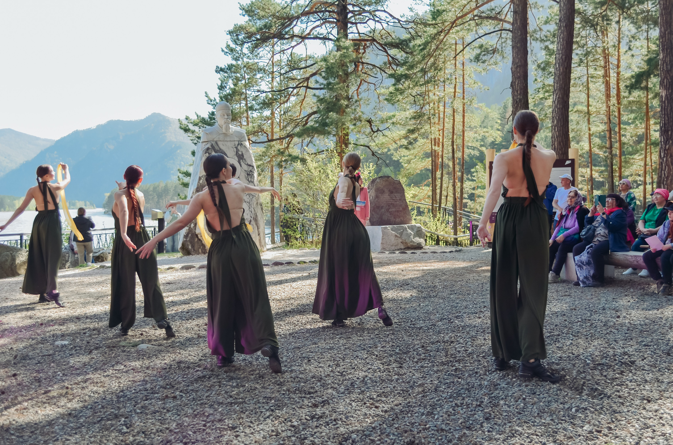 Фестиваль «Цветение Маральника на Алтае 2025». Фоторепортаж. Денисова Аля — фотограф для парных съемок и индивидуальных историй в Барнауле