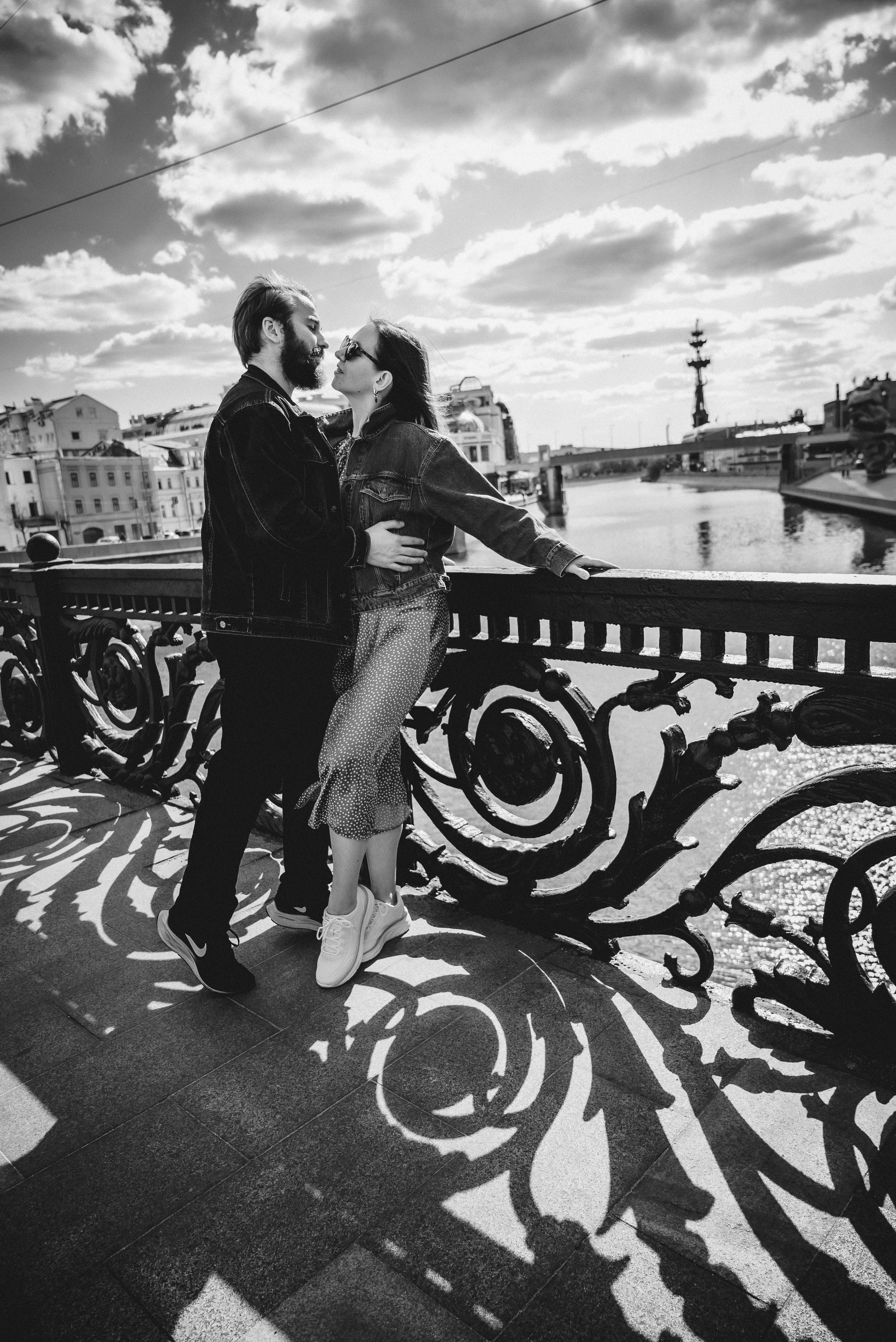 Лав стори Ивана и Эли. Файн арт и контент фотограф в Москве Александра Роскина