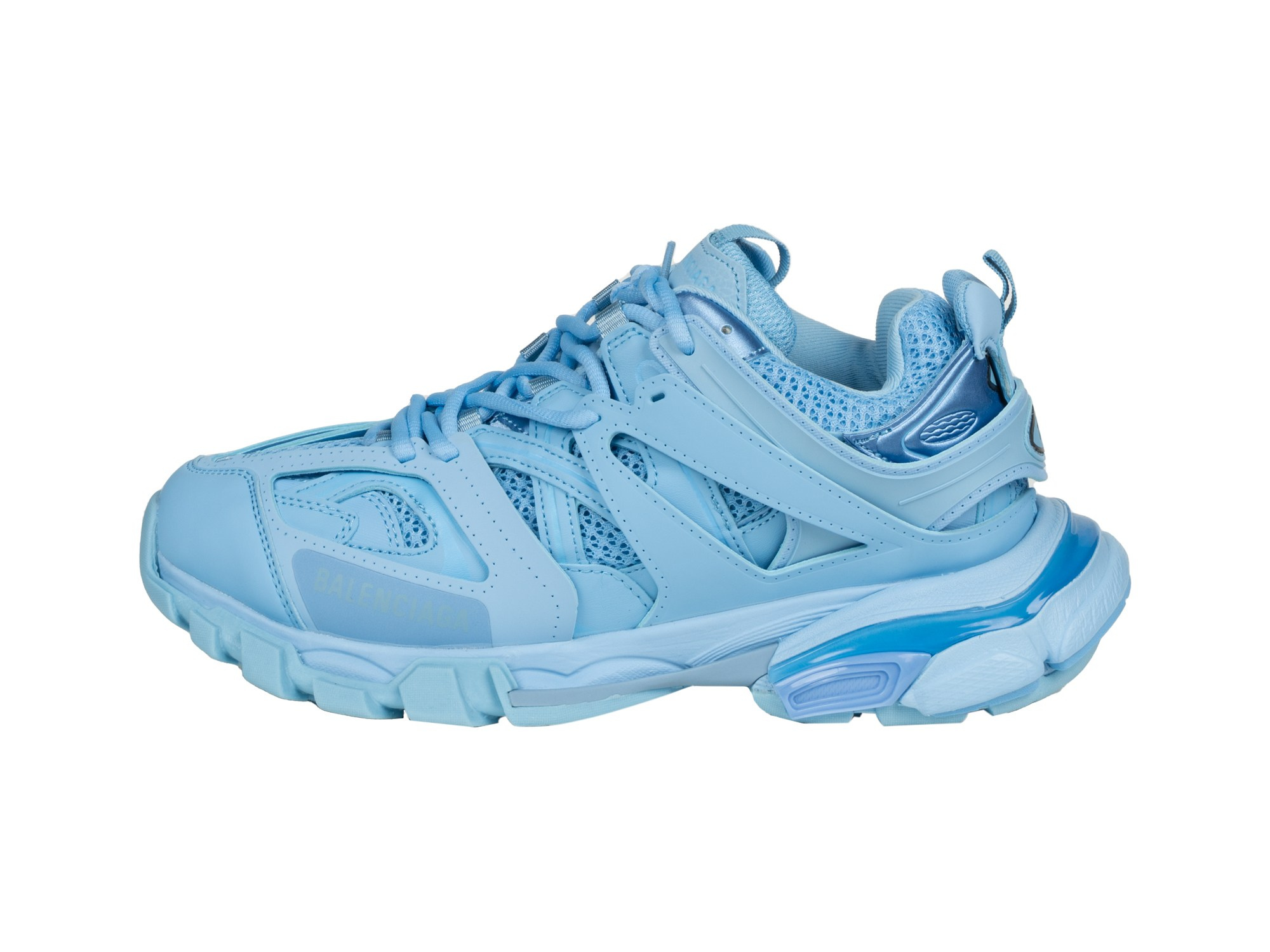 Кроссовки голубые на белом фоне