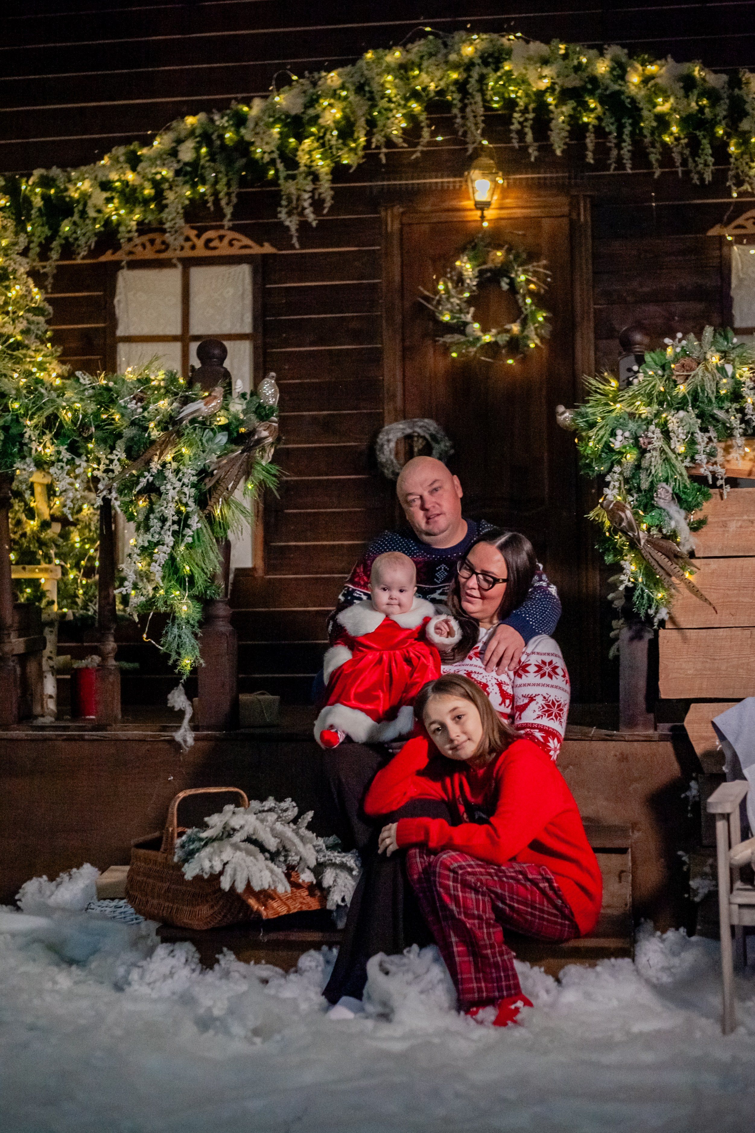 Ульяна и ее семья новый год 2024. Свадебный и семейный фотограф в Армавире