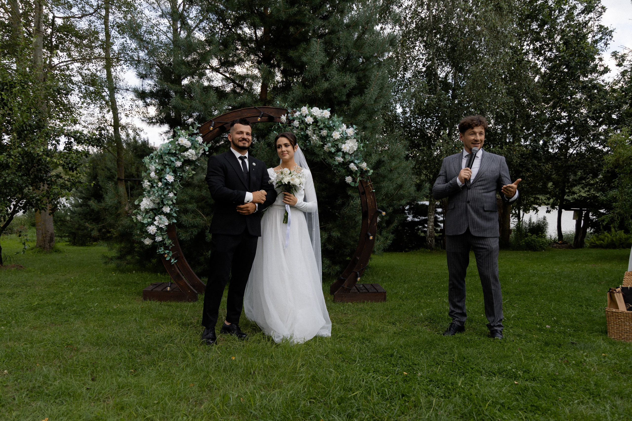 Свадебная фотосессия в агроусадьбе Лабодянка в Минске. Свадебный фотограф в Минске/Беларуси Сергей Спиридонов