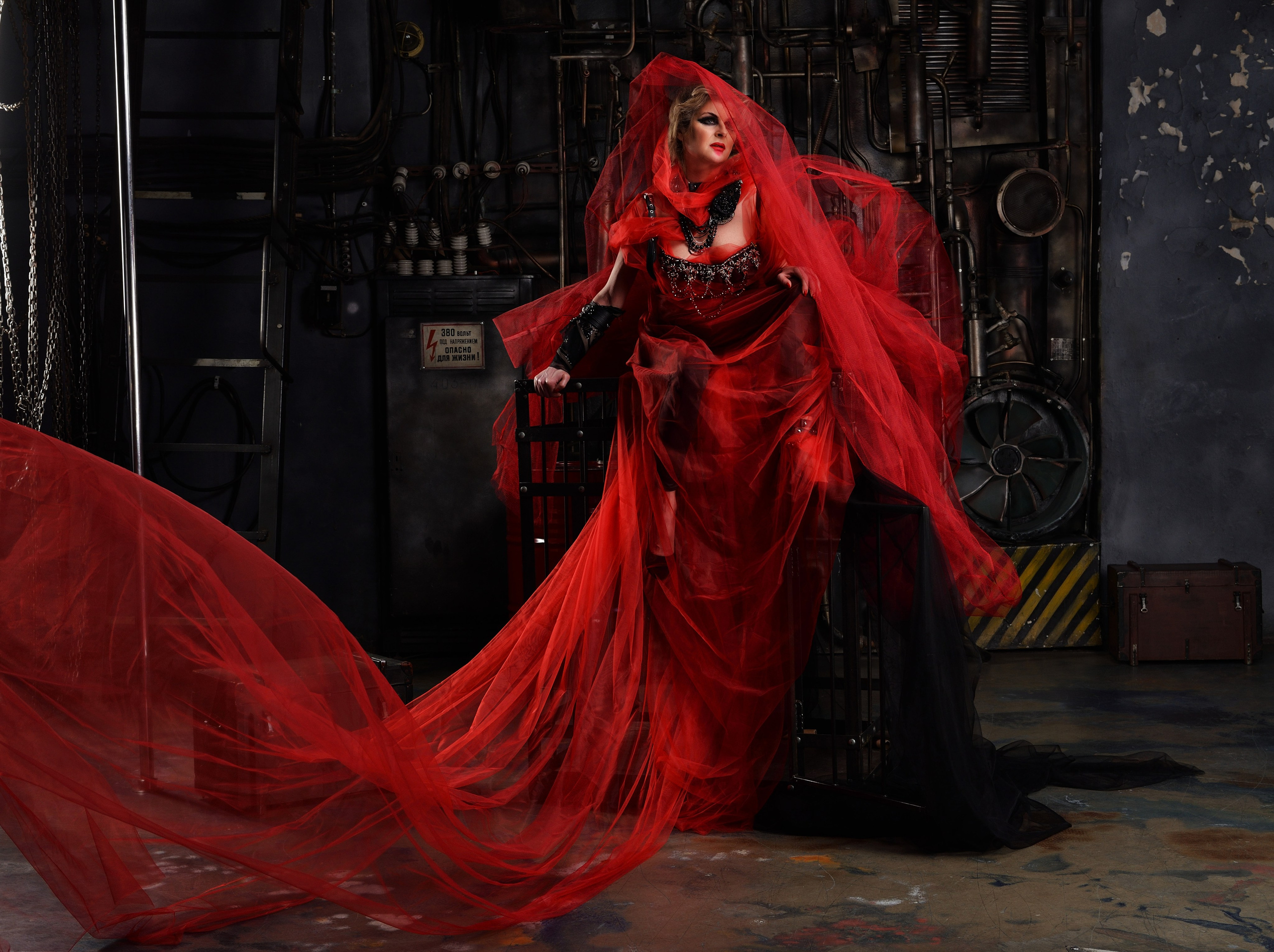 Портреты в студии. Фотограф Максим Мицун. Портрет, свадьба, репортаж, каталог