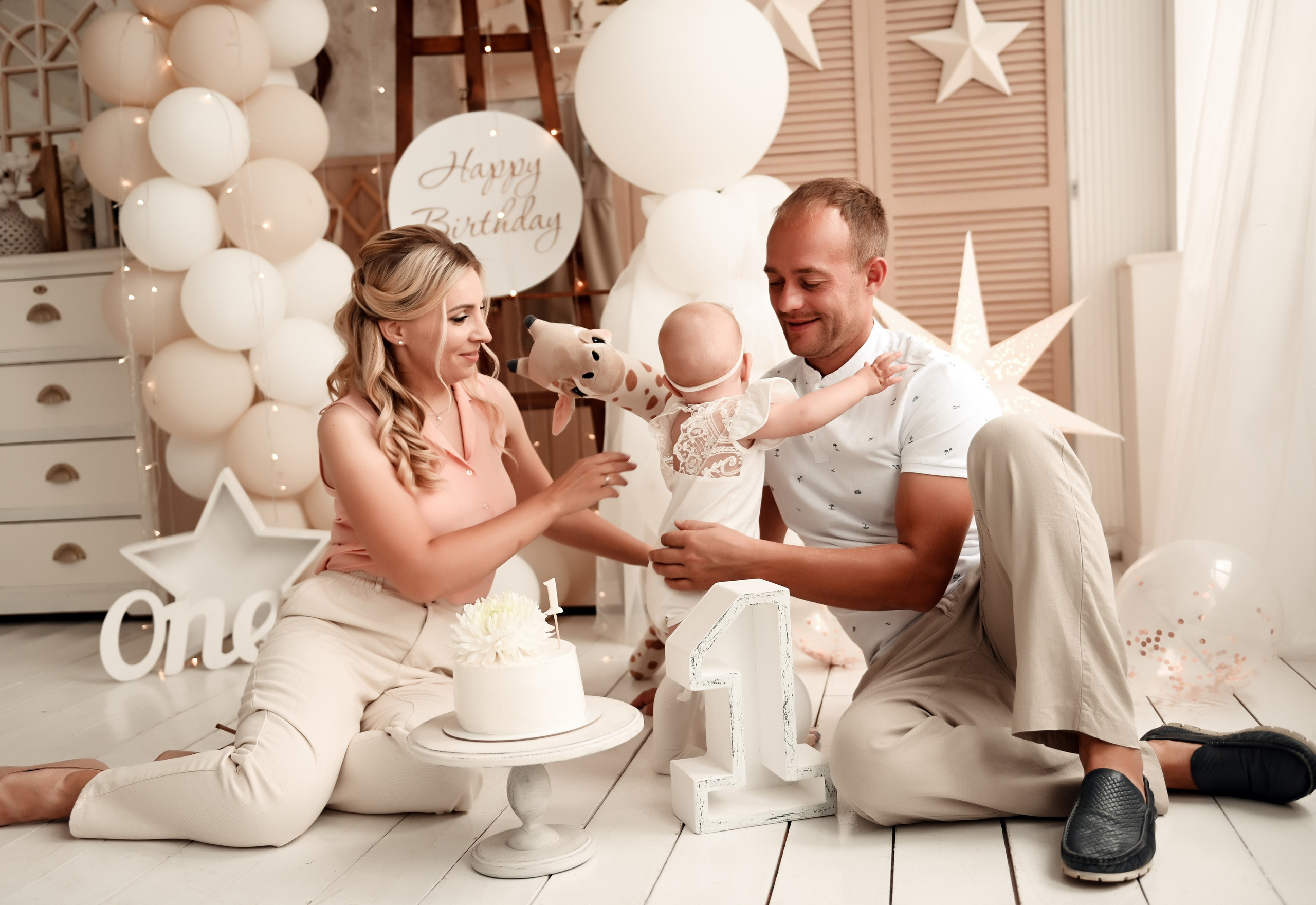 Семейная на 1 годик. Свадебный, семейный, детский, контент фотограф в Омске Максим Ильин