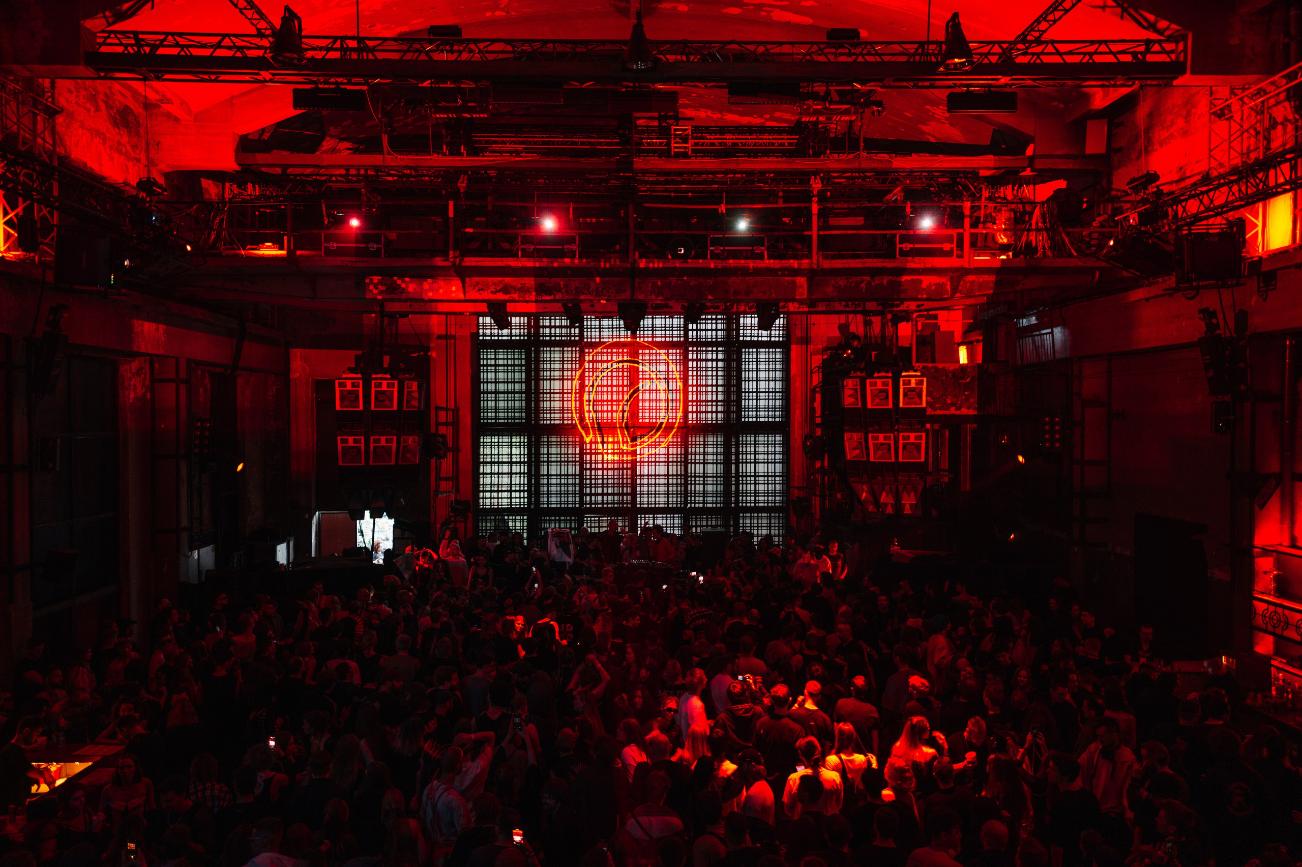 SICK YEARS, ARMA ╳ SILA SVETA. @tomrus: Рустам Шагиморданов — фотограф