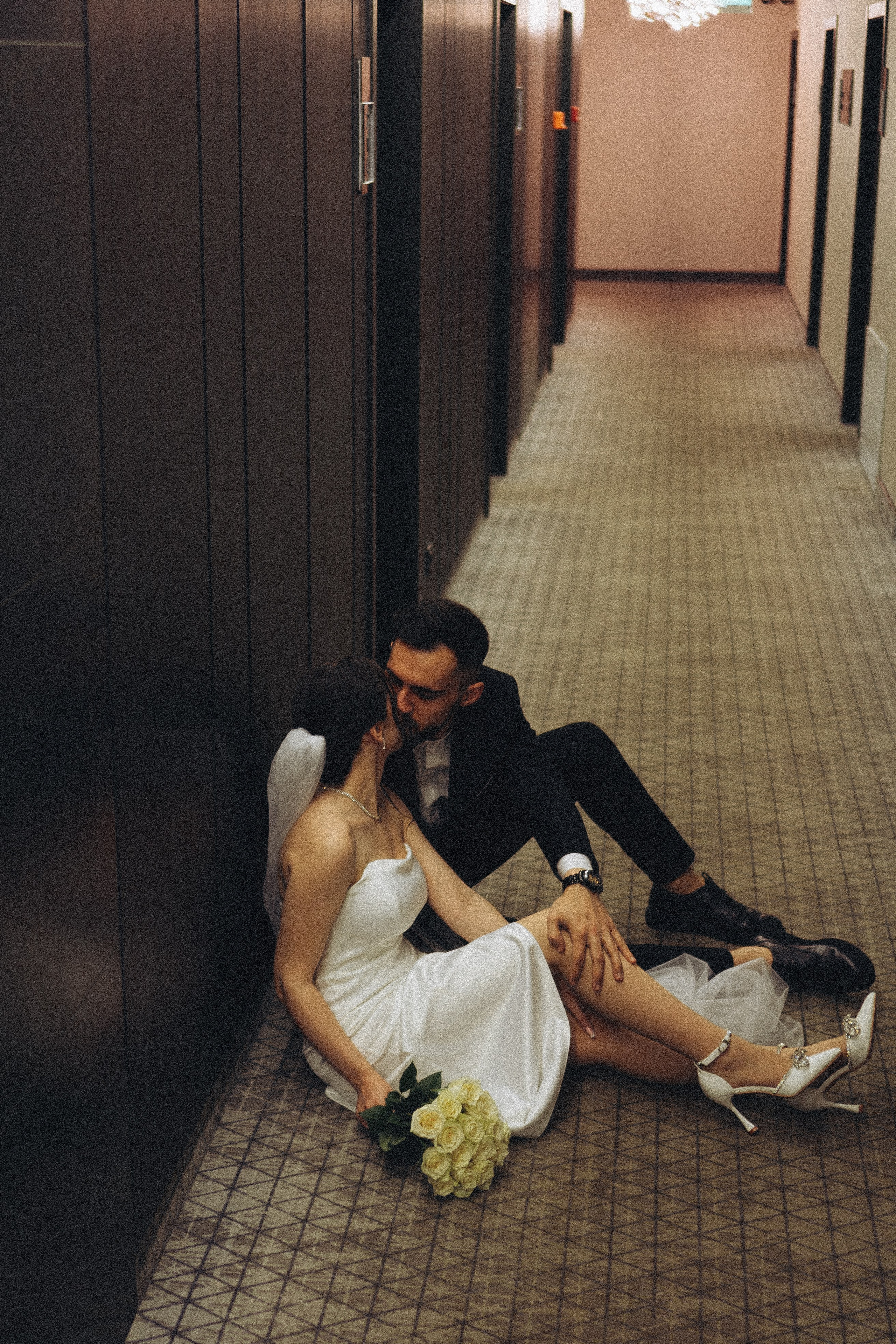 СВАДЕБНАЯ СЬЕМКА СБОРОВ ЖЕНИХА И НЕВЕСТЫ В ОТЕЛЕ И ТАКЖЕ ФОТОСЕССИИЯ В ОТЕЛЕЕ МЕГАПОЛИС БРЯНСК. Профессиональный фотограф, Санкт-Петербург — Виктория Богомолова