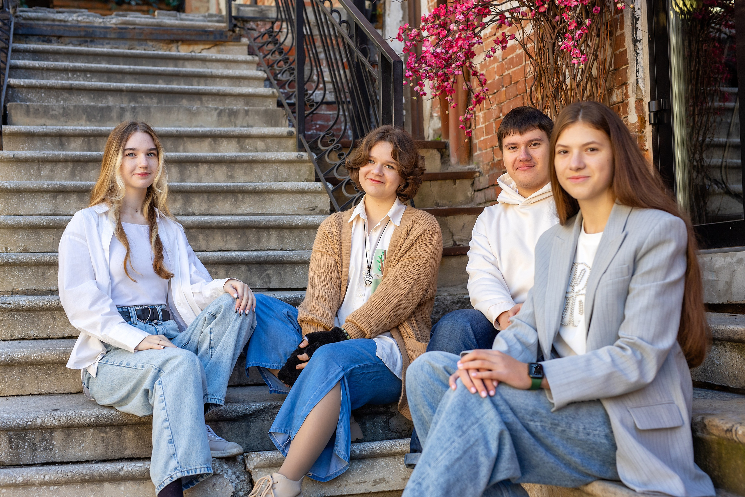 ФГБОУ ВО «Тихоокеанский государственный медицинский университет», 11-б класс. Стильный выпускной альбом Владивосток фотограф Вероника Мигачева