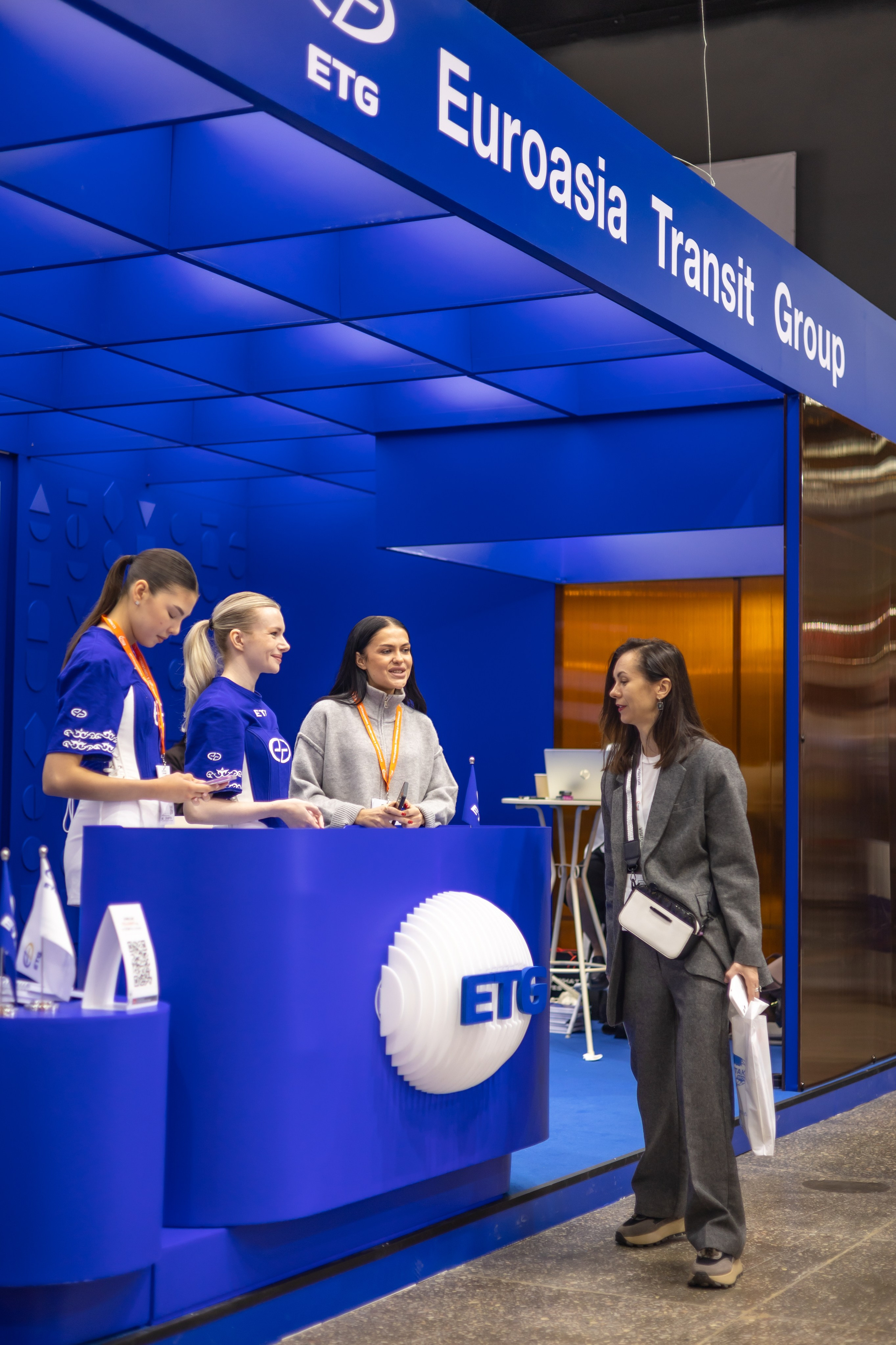 ETG Logistic Выставка в Атакенте. Коммерческий и репортажный фотограф в Алматы — Jora Abramov