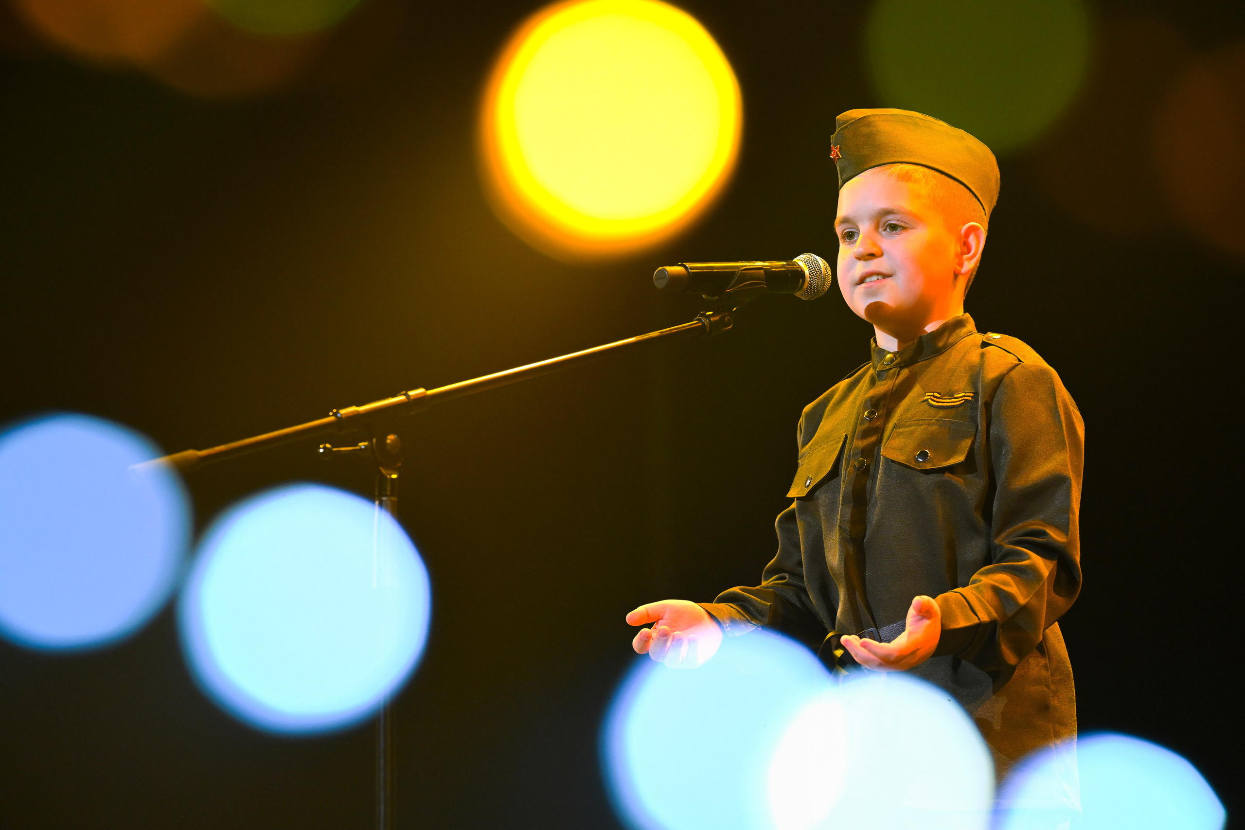 23 апреля, часть 1, БКЗ Октябрьский, г. Санкт-Петербург. Золотое яблочко