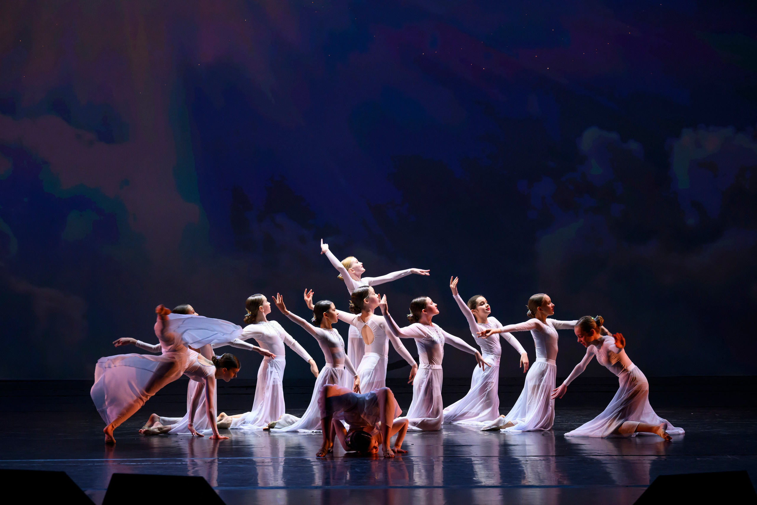 23 апреля, часть 1, БКЗ Октябрьский, г. Санкт-Петербург. Золотое яблочко