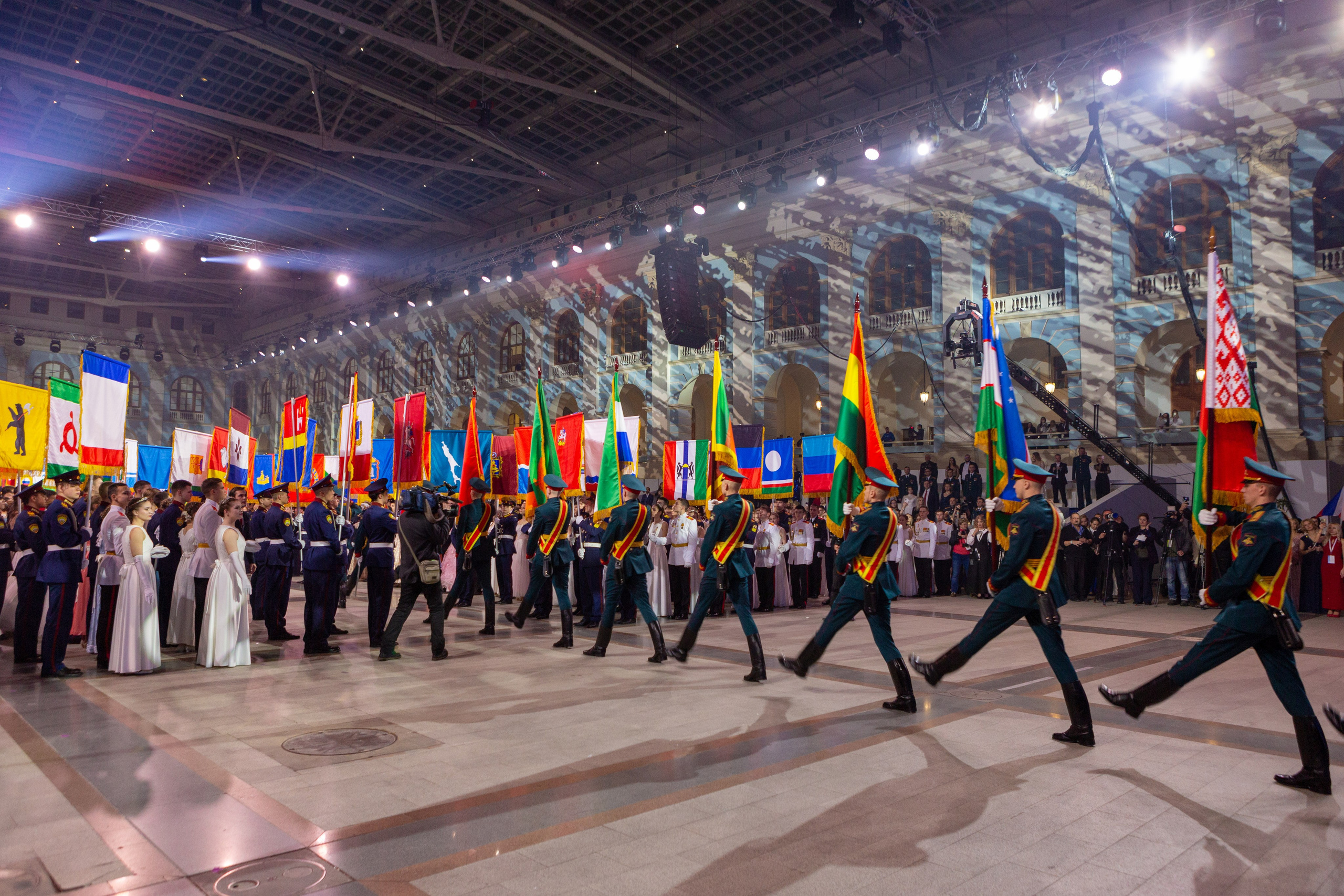 VIII «Международный Кремлёвский Благотворительный Кадетский Бал». Рекламный, предметный, репортажный, семейный фотограф и художник в Москве