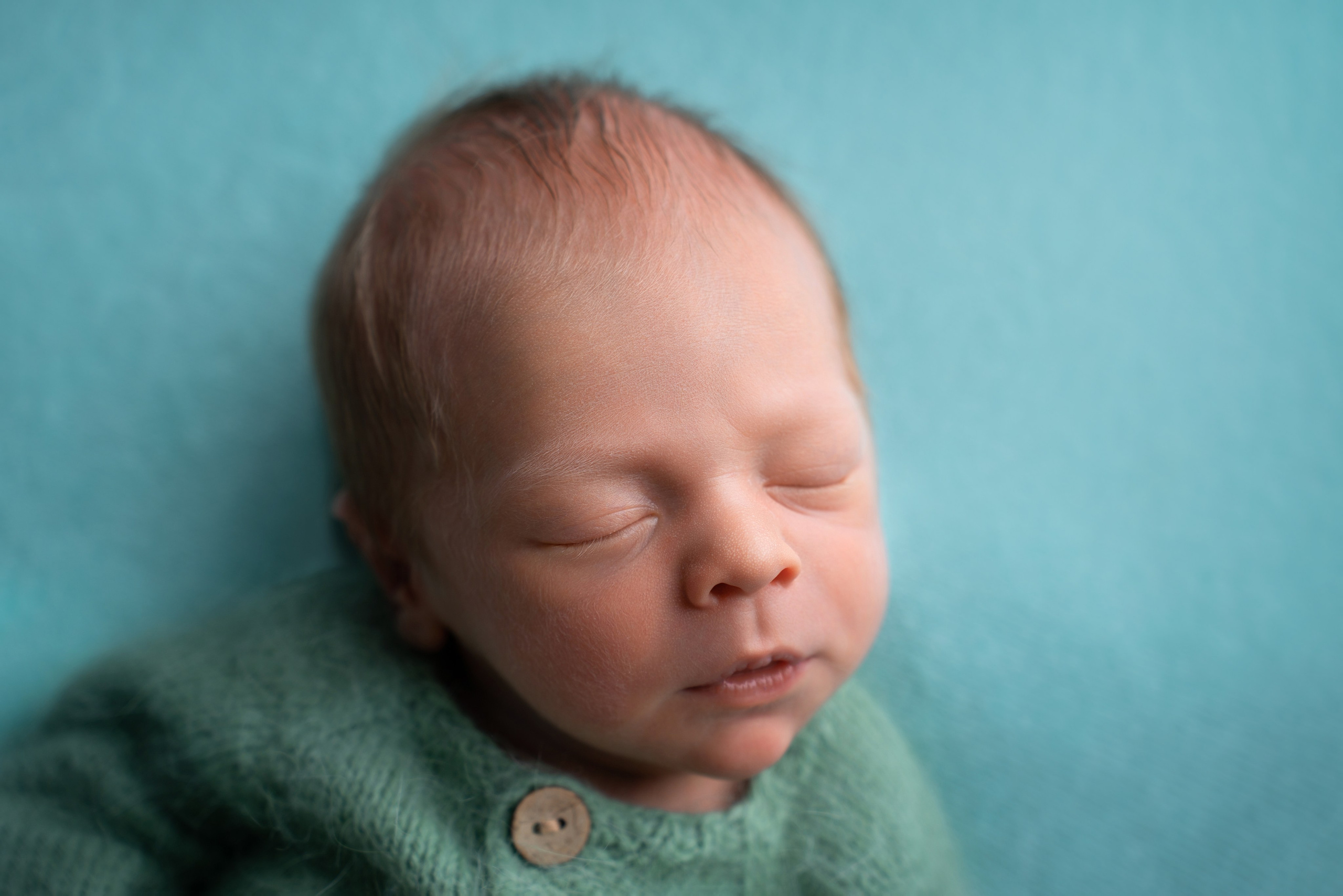 Ньюборн. Фотограф новорожденных Оренбург и свадебный фотограф Оренбург